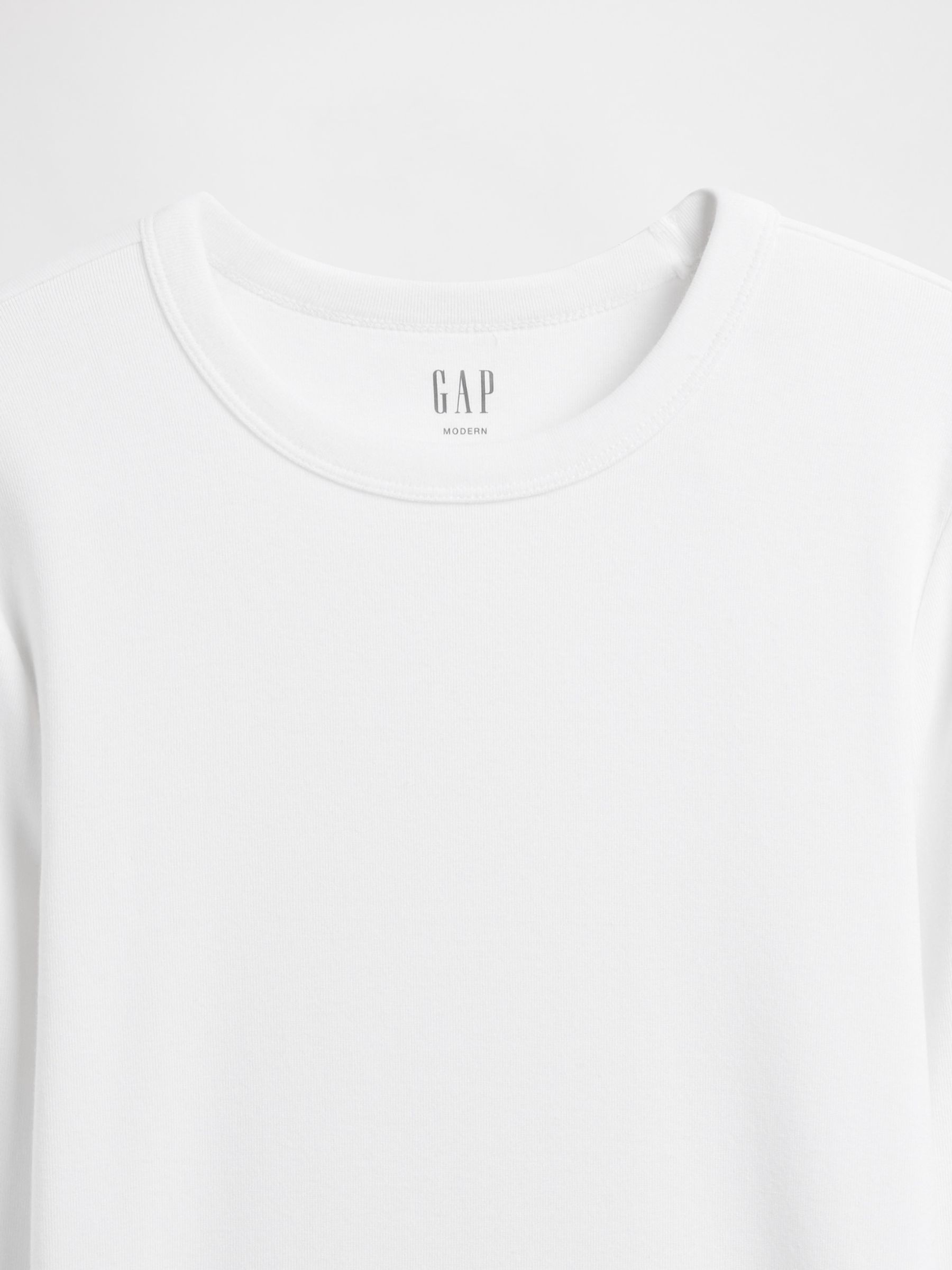 Modern White Crew Neck T-Shirt - Image 4 of 4