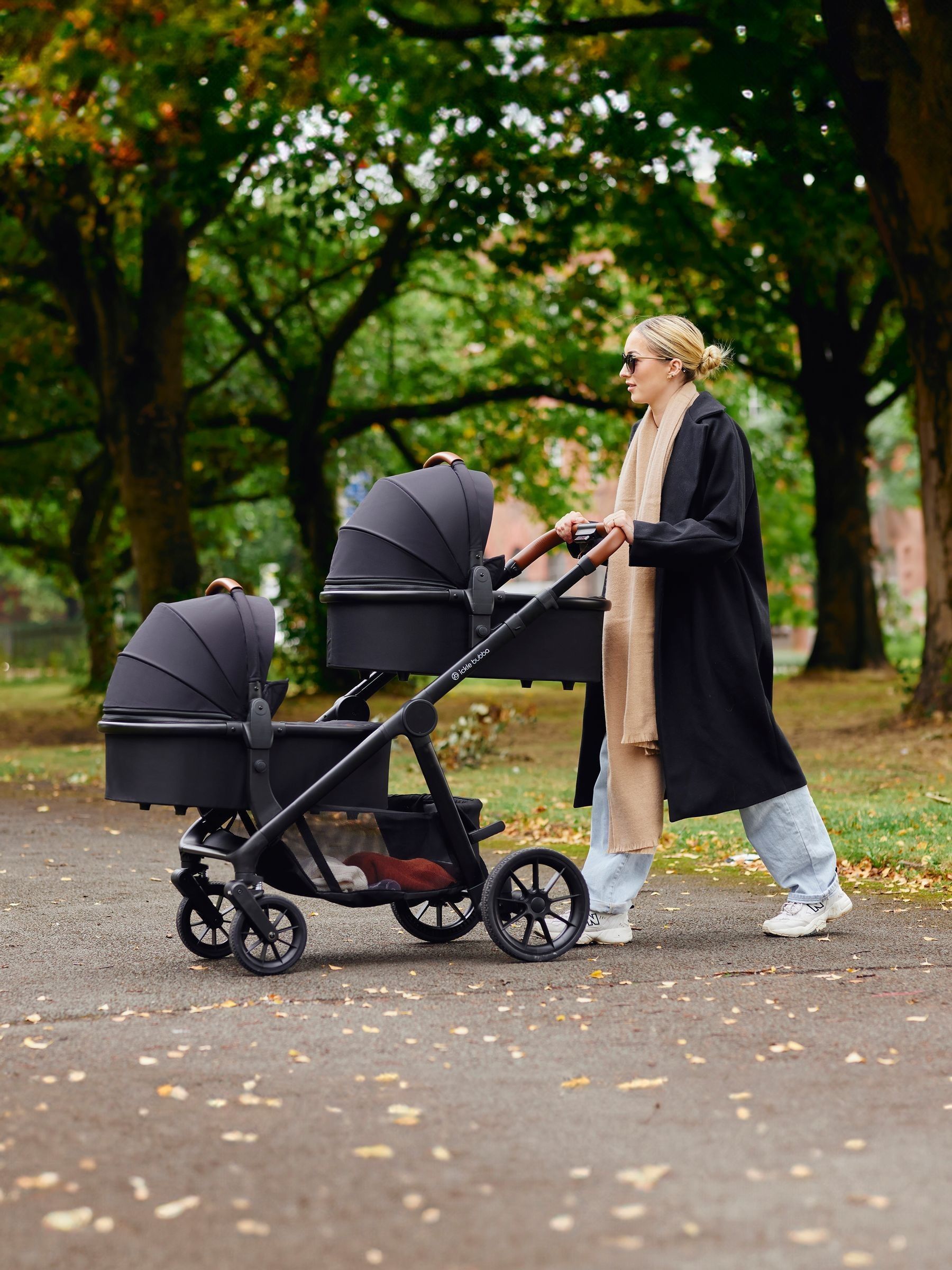 Ickle Bubba Black Virgo 18 Piece Travel System with iSize Cirrus Ca Cirrus Car Seat - Image 1 of 6