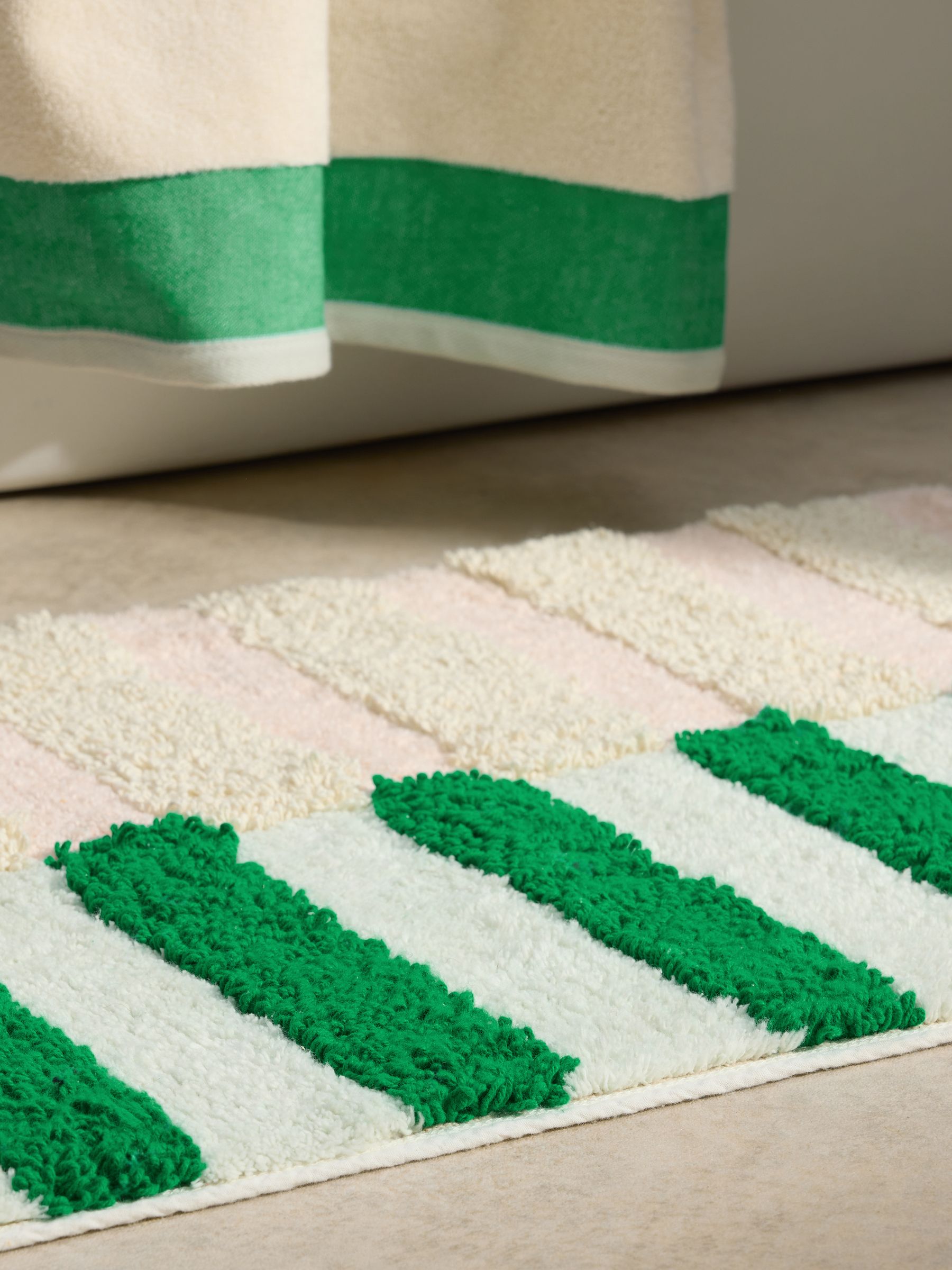 Etly Stripe 100% Cotton Bath Mat in Pink/Green - Image 2 of 4