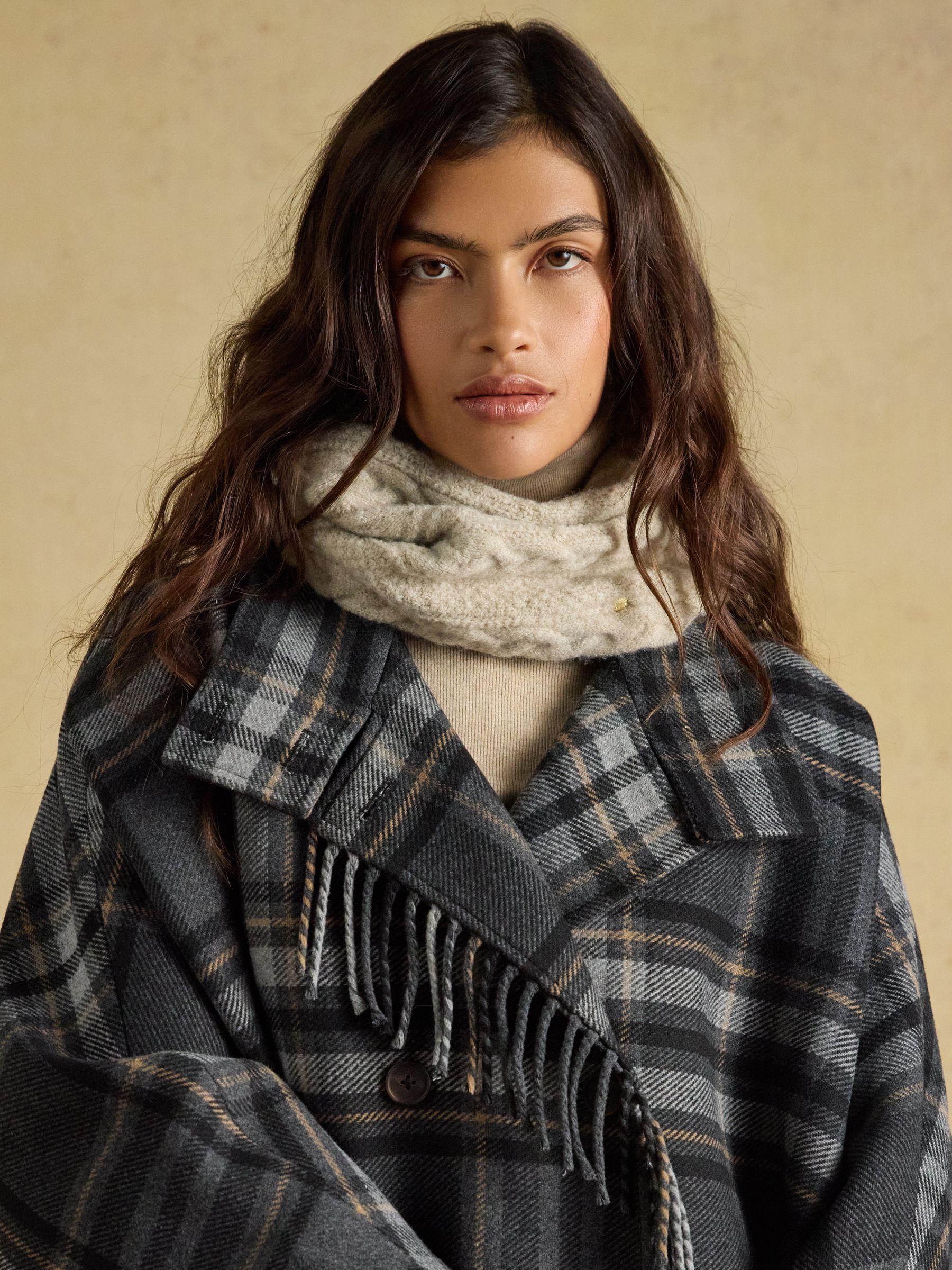 Cable Oatmeal Cosy Lined Snood - Image 2 of 5 Cable Oatmeal Cosy Lined Snood - Image 2 of 5