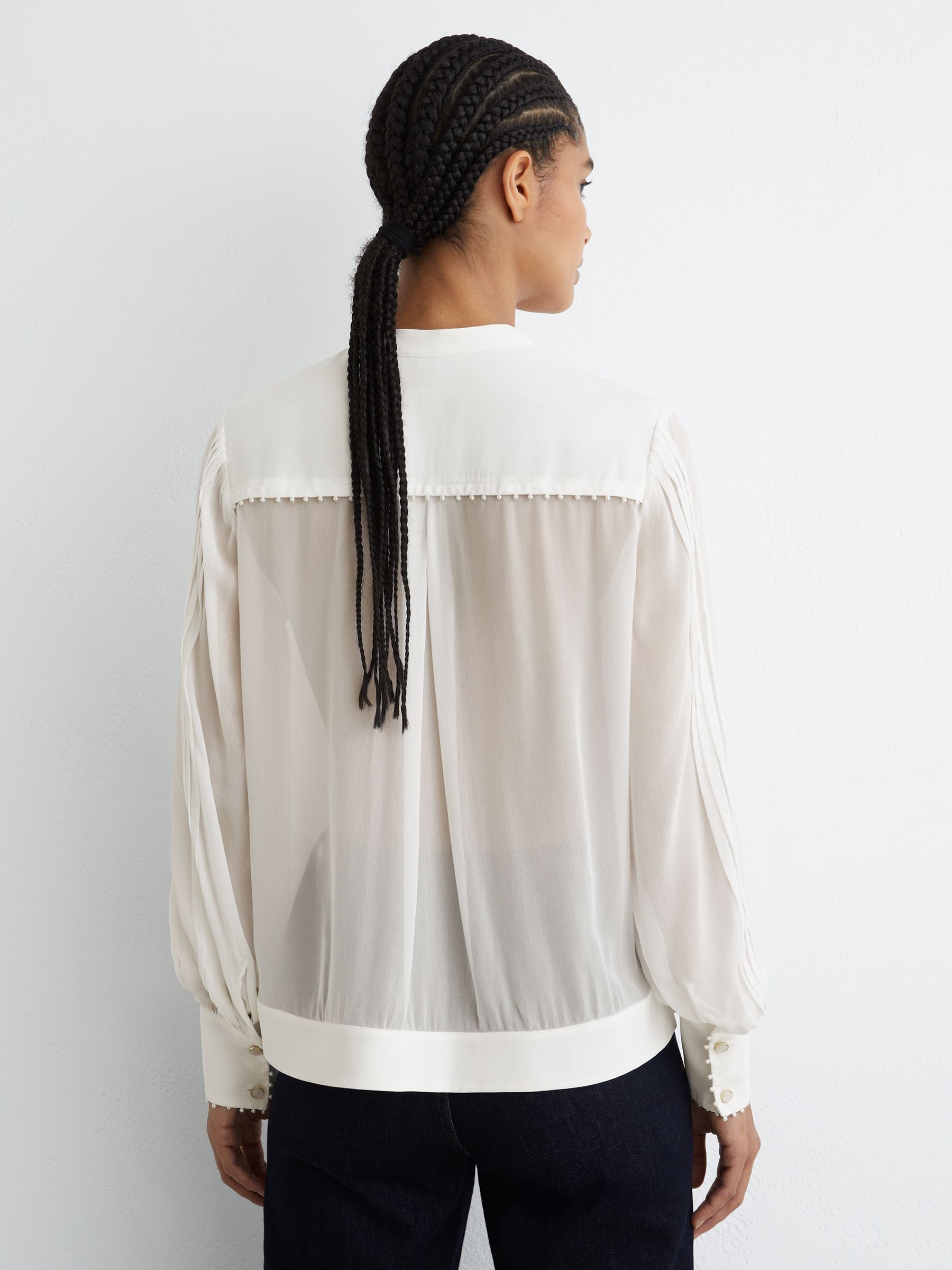 Reiss Casey Georgette Tie-Neck Beaded Blouse - صورة 5 من 6