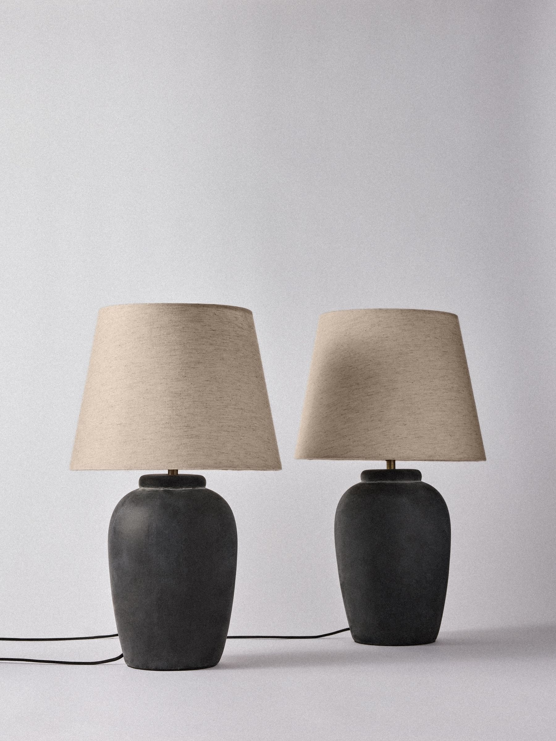 The Set 2 Pack Black/Cream Textured Ceramic Large Table Lamps - Image 2 of 6