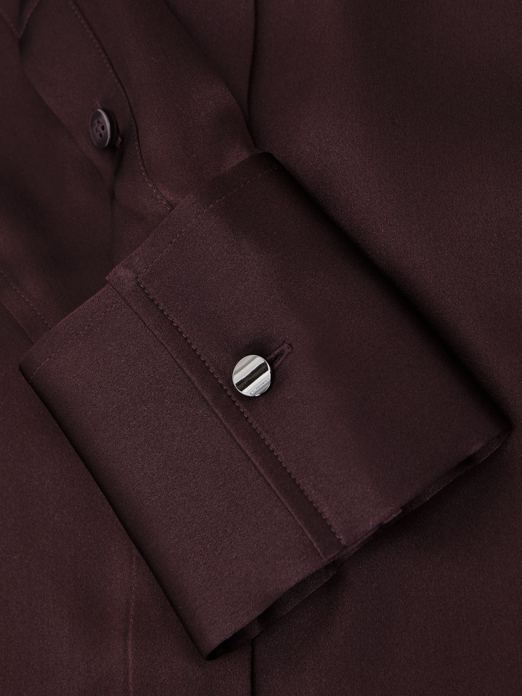 Petite Silk-Satin Concealed-Placket Shirt in Burgundy - Image 6 de 7
