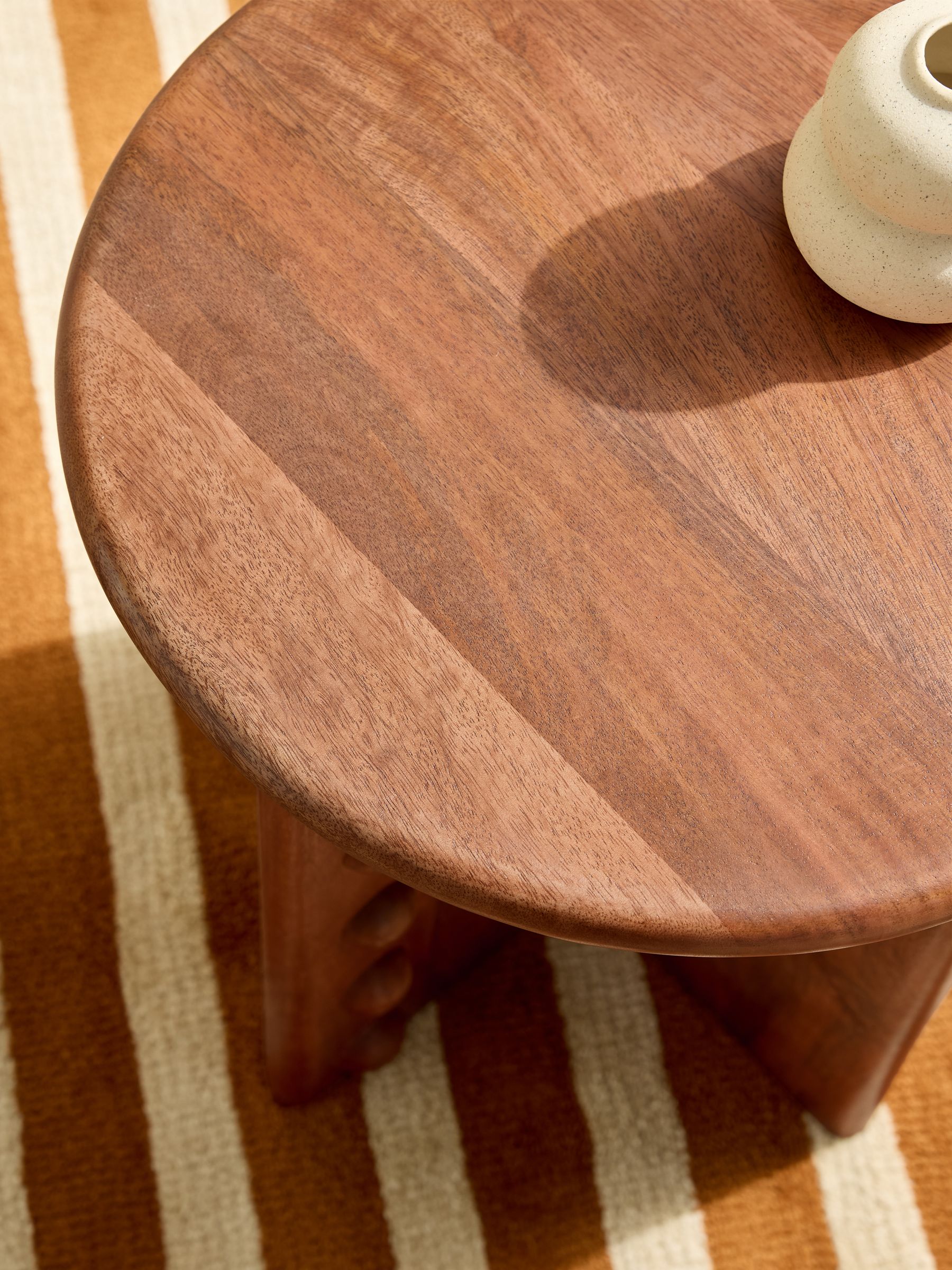 Elodie Side Table in Dark Stain Mango Wood - Image 3 of 5