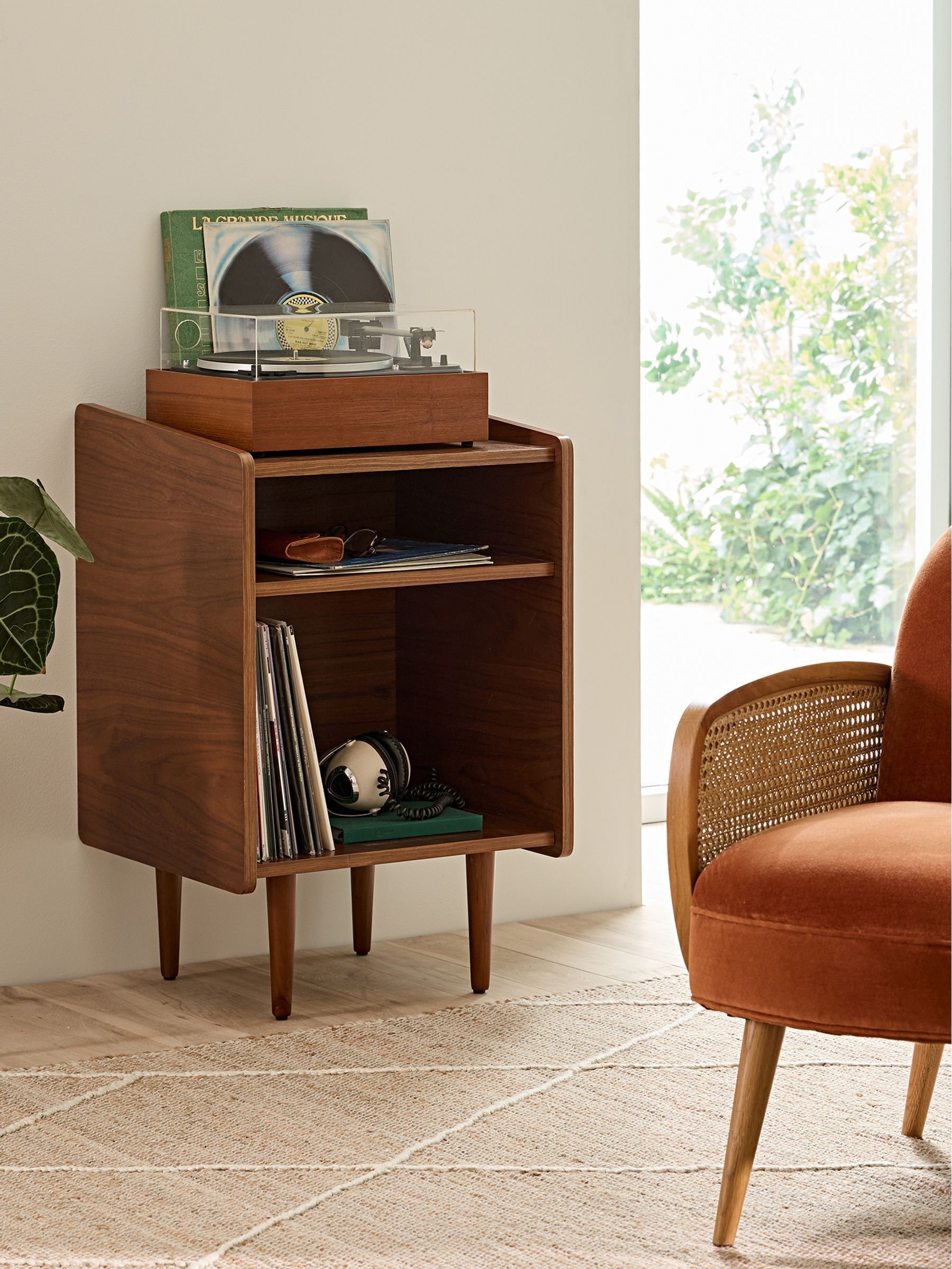 La Redoute Intérieurs Walnut Ronda L51cm Vintage Style Vinyl Cabinet - Image 1 of 6 La Redoute Intérieurs Walnut Ronda L51cm Vintage Style Vinyl Cabinet - Image 1 of 6