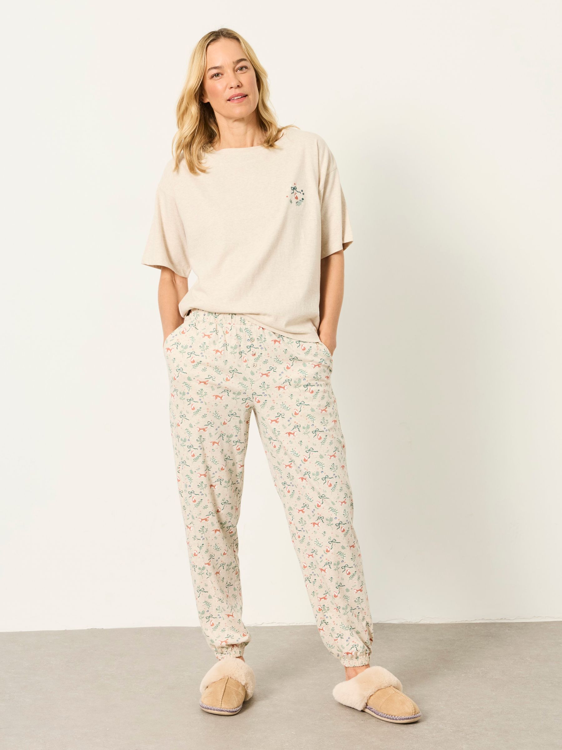 Oatmeal Fox Graphic Graphic Tee - Image 4 of 6