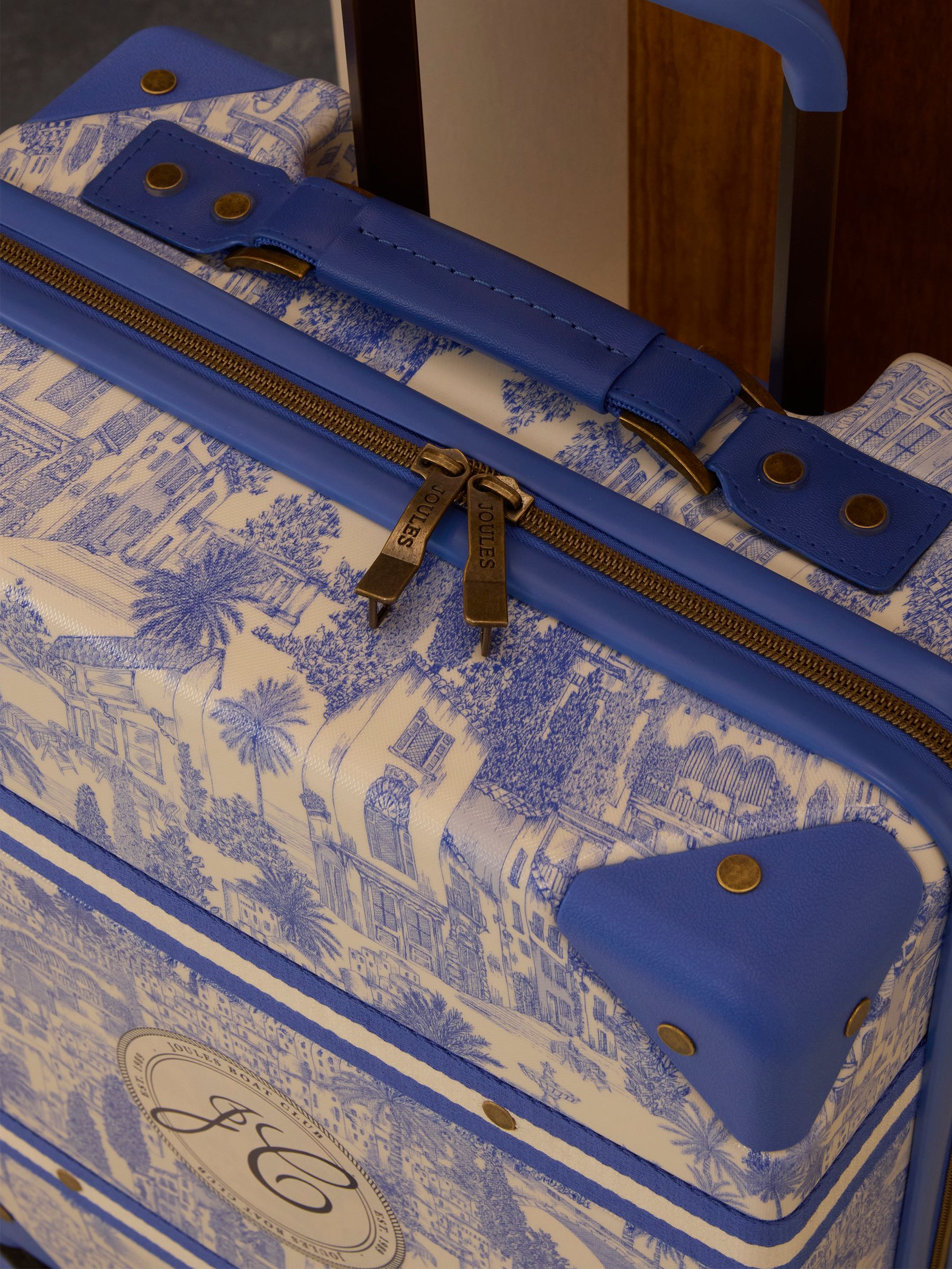 Blue & White Toile De Jouy Boat Club Cabin Case - Image 2 of 9