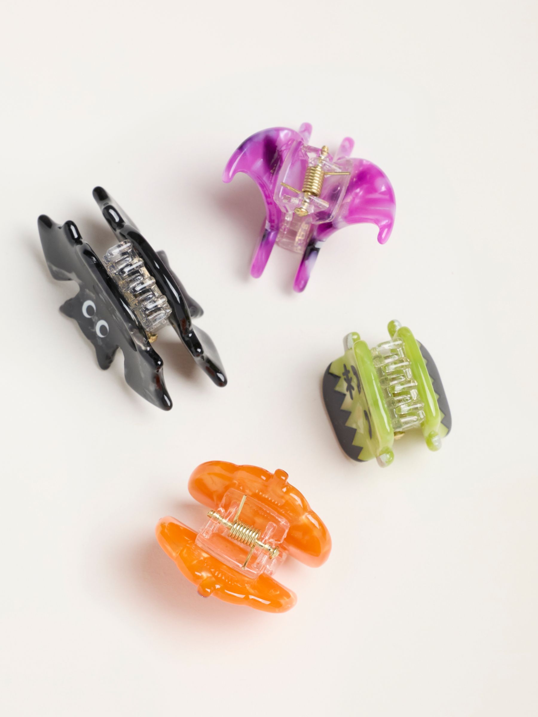 Multi 4 Pack Halloween Claw Clips - Image 2 of 2 Multi 4 Pack Halloween Claw Clips - Image 2 of 2