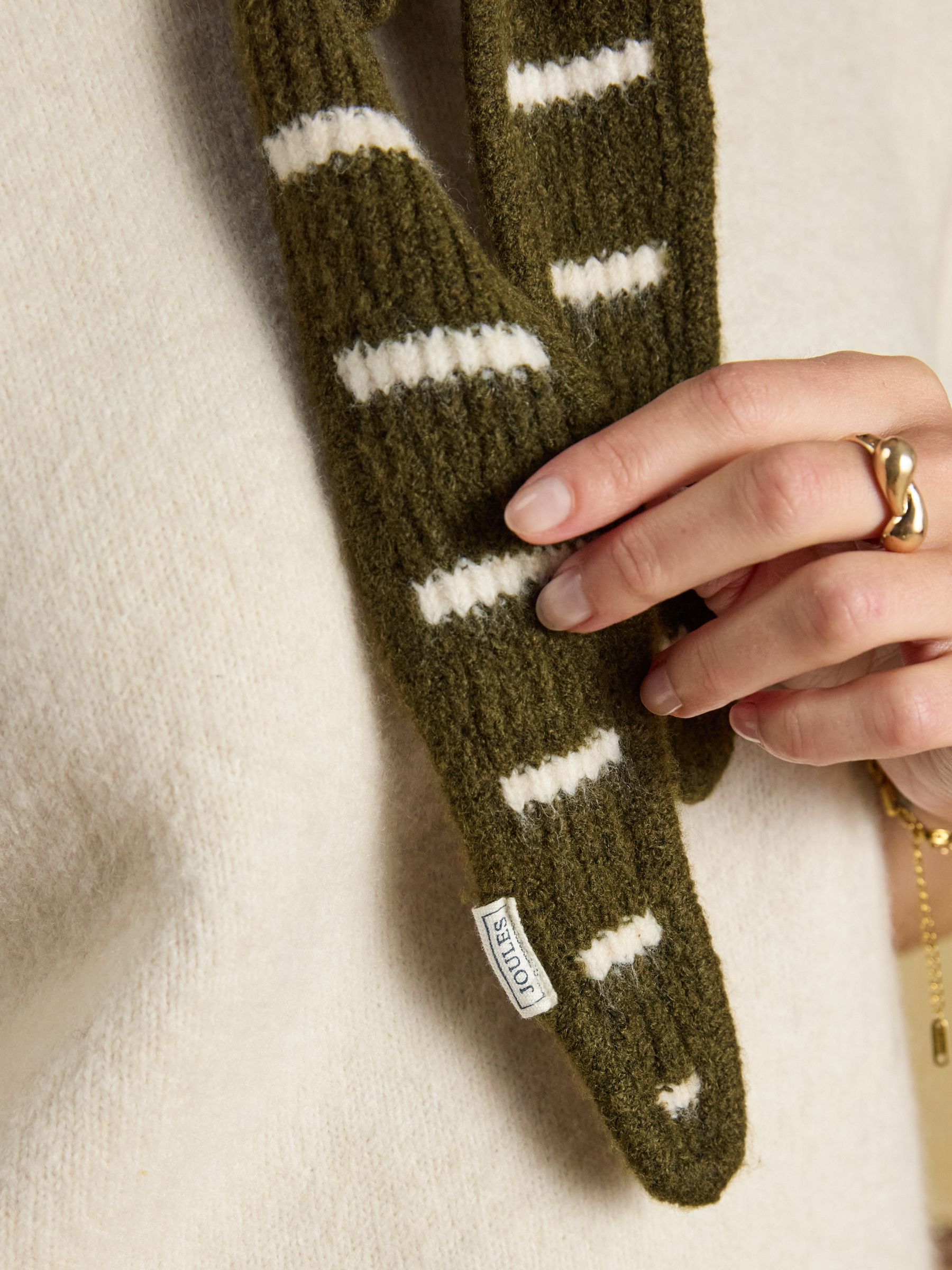Knitted Green Neckerchief - Image 4 of 6
