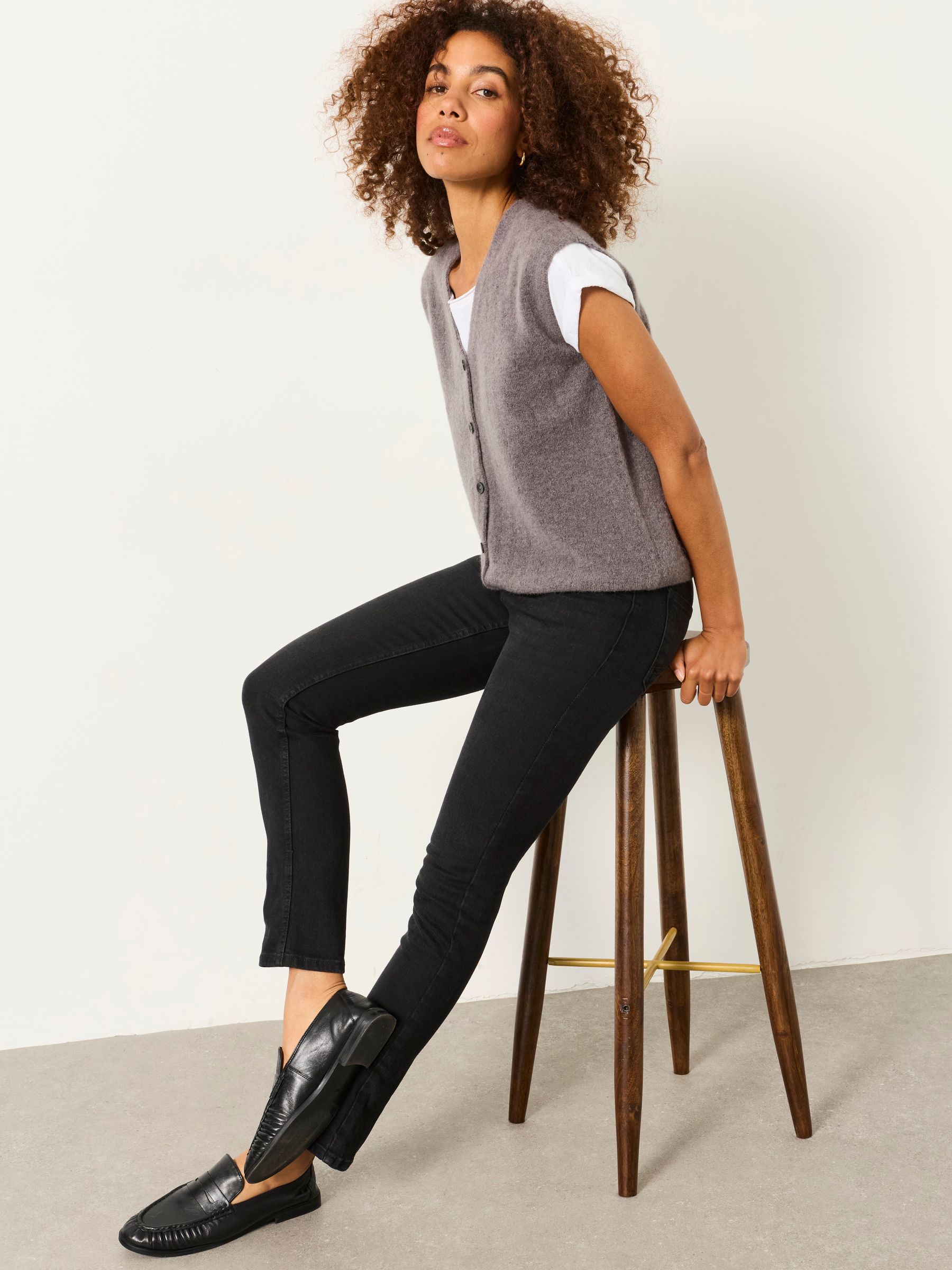 Shenley Black Petite Slim leg Jeans - Image 6 of 7