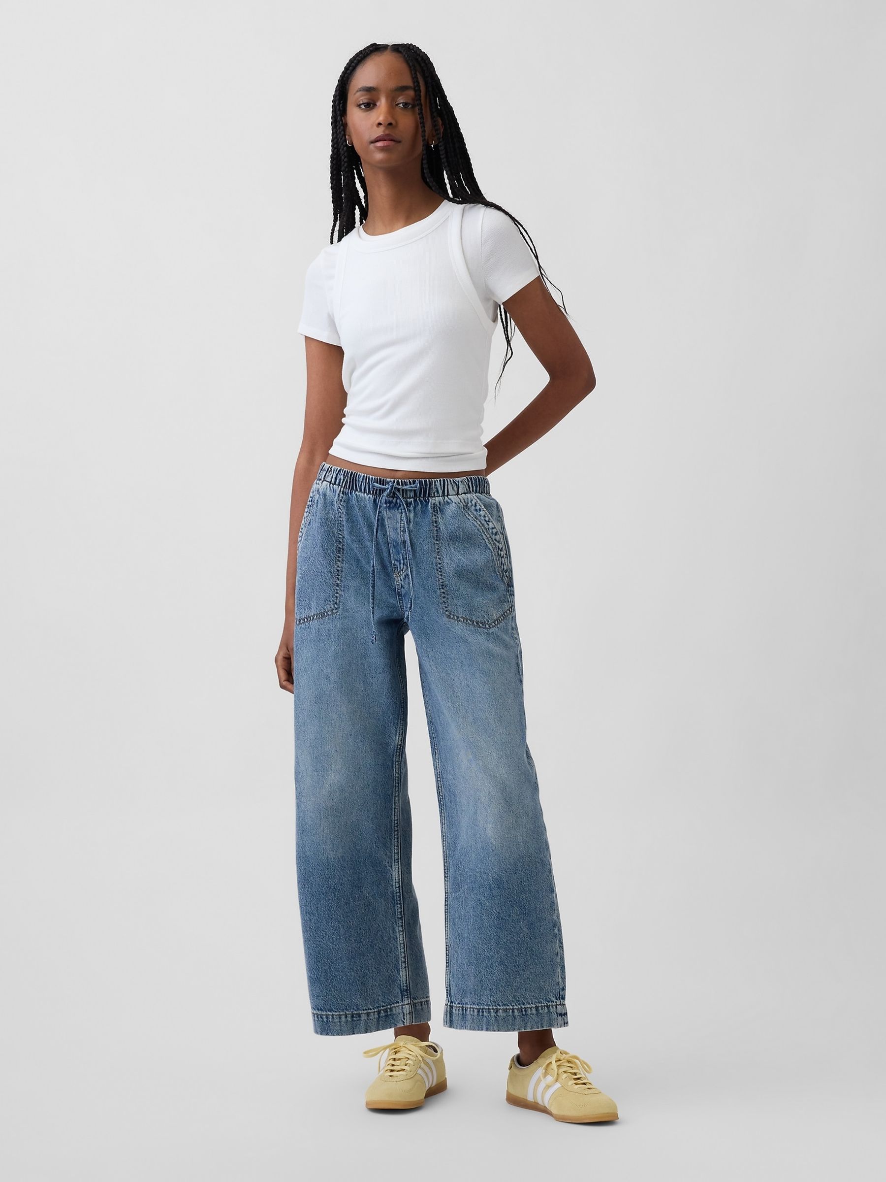 Medium wash Low Rise '90s Loose Easy Crop Jeans - Image 4 of 4 Medium wash Low Rise '90s Loose Easy Crop Jeans - Image 4 of 4