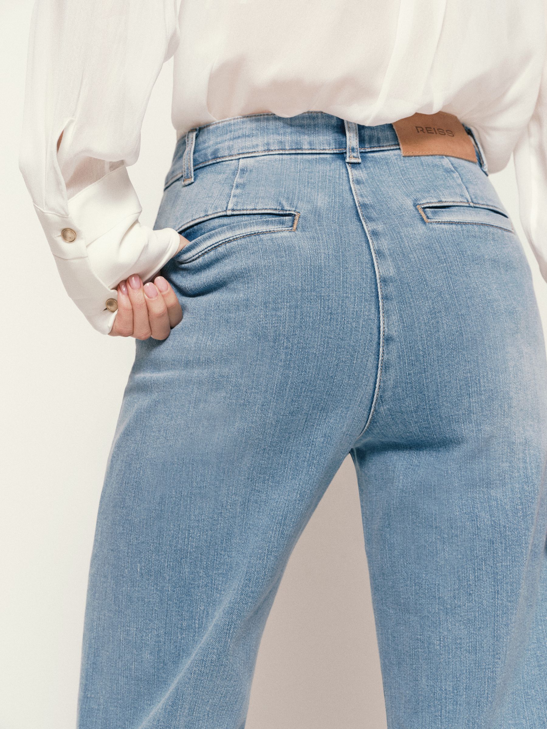 Pintuck-Detail Flared Jeans in Light Blue - image 4