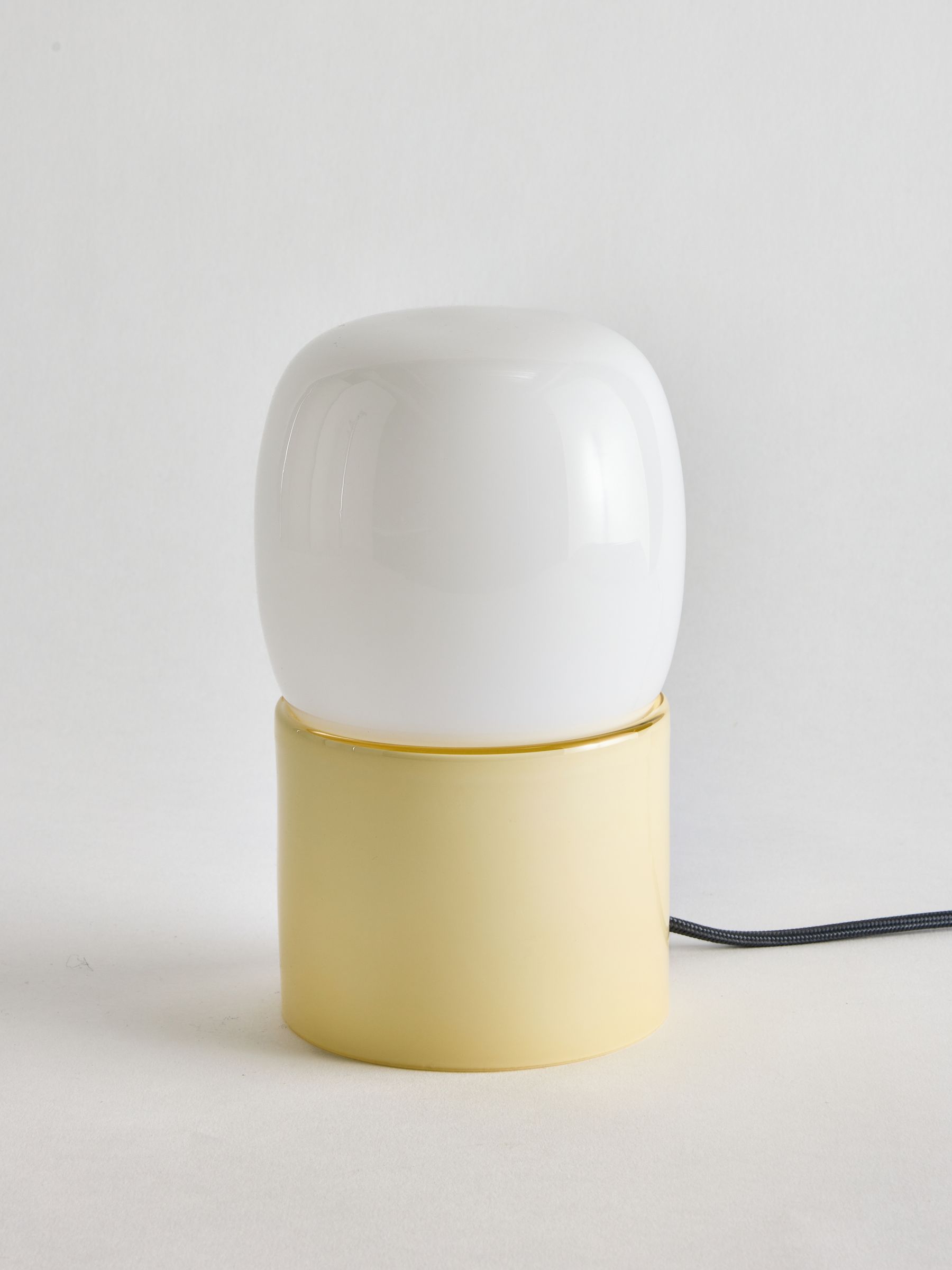 Kit Table Lamp in Buttermilk Cream - Image 5 of 5
