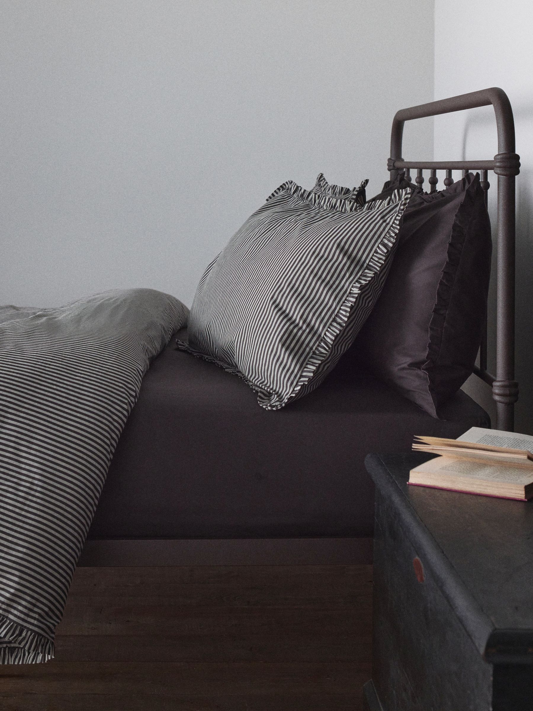 The Set 8 Piece Chocolate/Stripe Frill Duvet Cover and Pillowcase Set with Fitted Sheets - Image 3 of 6