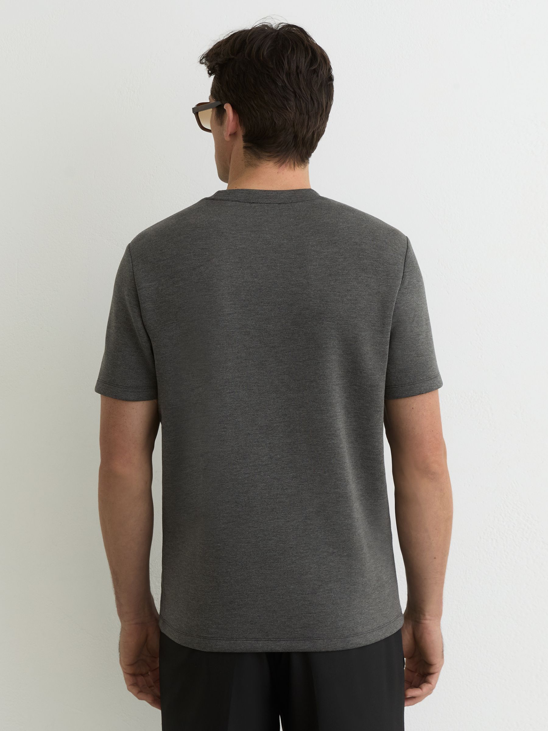 Premium-Interlock Modern-Fit T-Shirt in Grey - Image 5 of 6