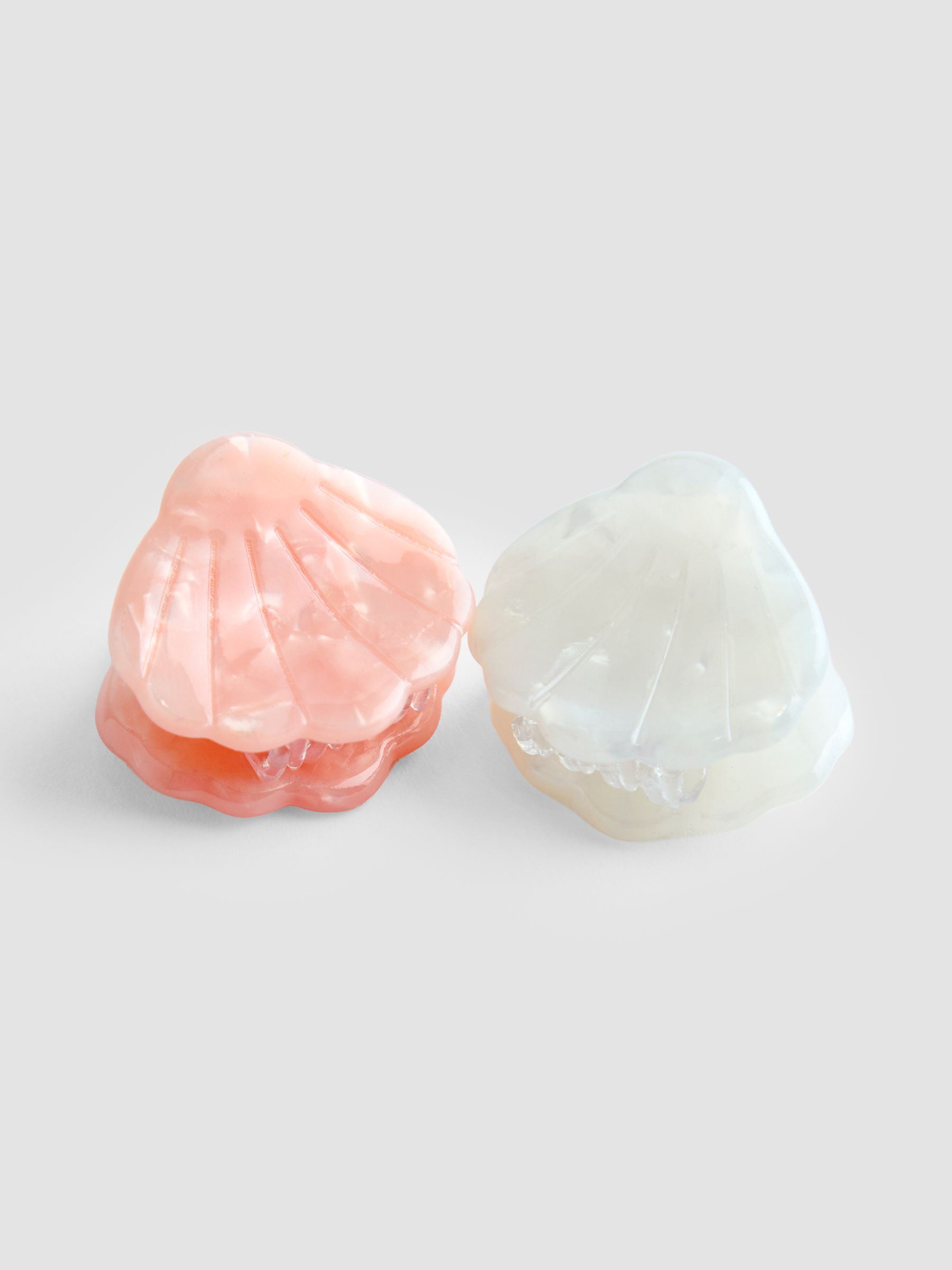 Light Pink 4-Pack Shell Claw Clips - Image 4 of 4