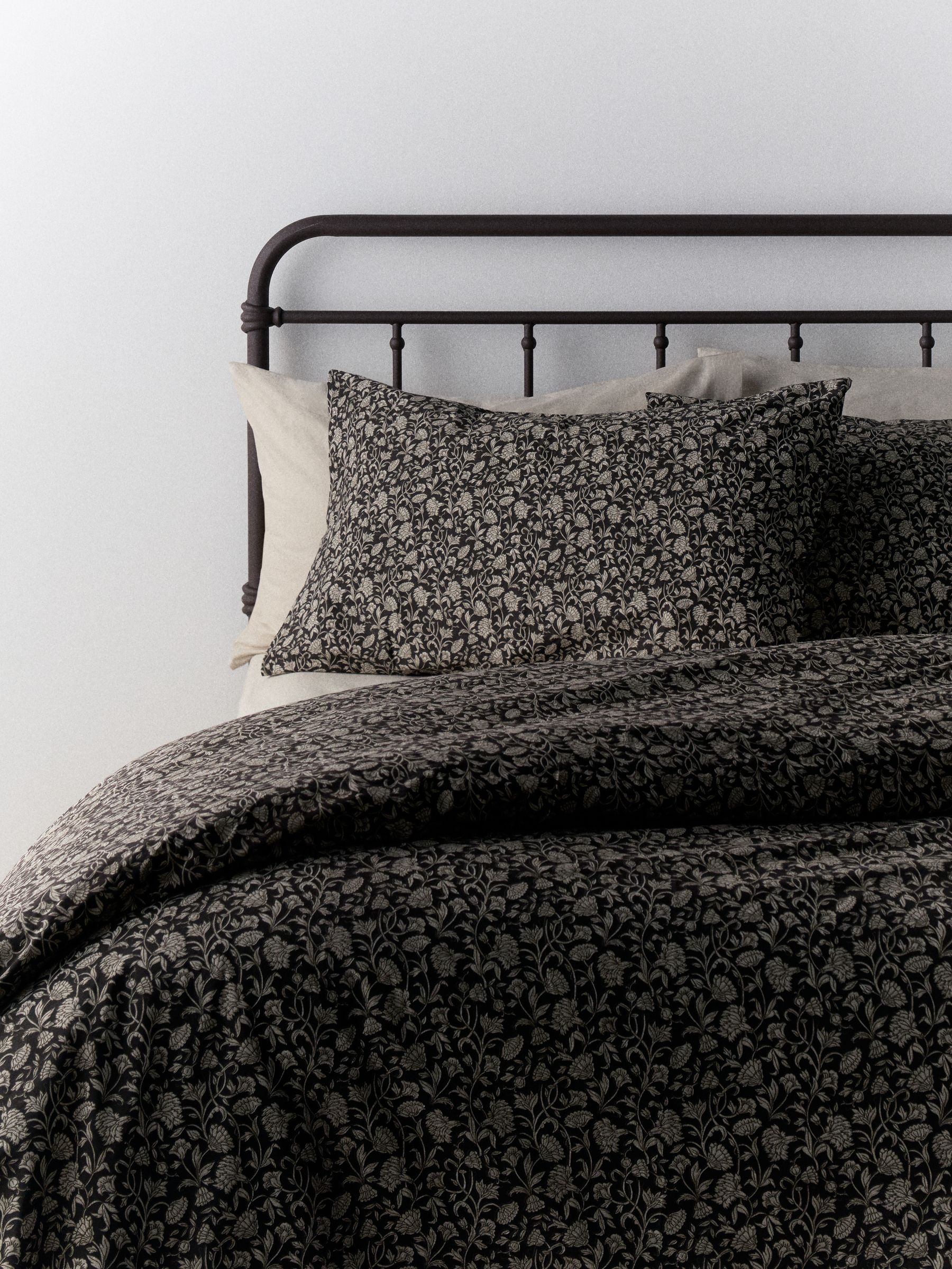 The Set 8 Piece Natural Chocolate Woodblock Floral Duvet Cover and Pillowcase Set with Fitted Sheets - Image 2 of 6