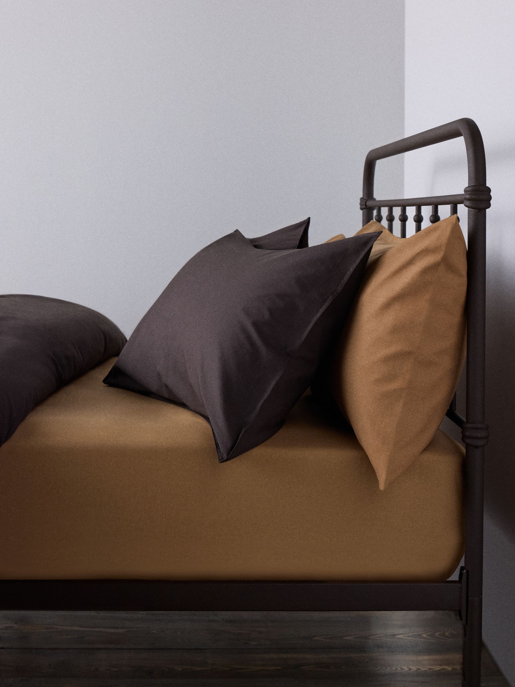 The Set 2 Pack Chocolate/Caramel Washed Cotton Bedsets with Fitted Sheets - Image 3 of 6