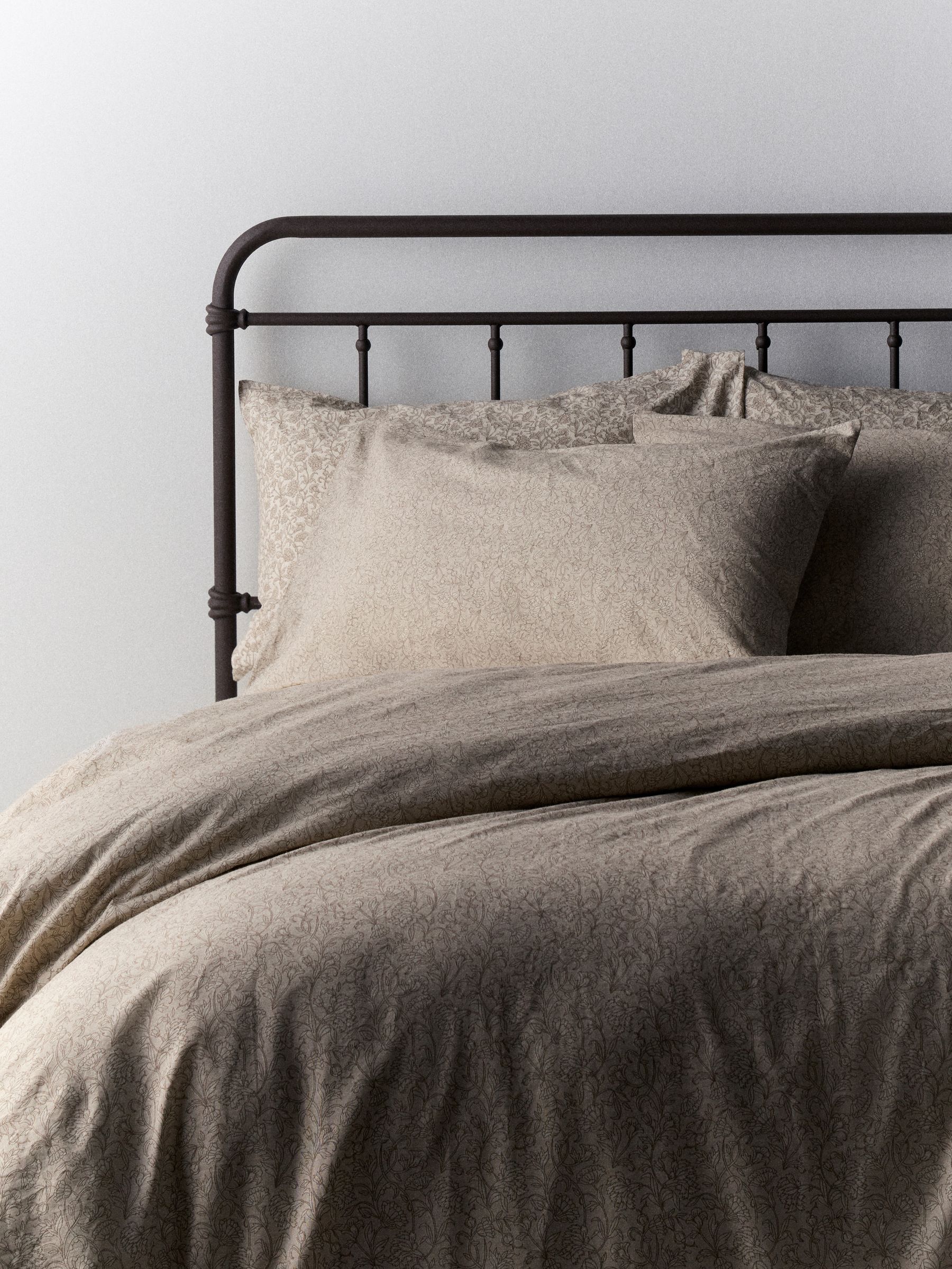 The Set 8 Piece Natural Woodblock Floral Duvet Cover and Pillowcase Set with Fitted Sheets - Image 5 of 6