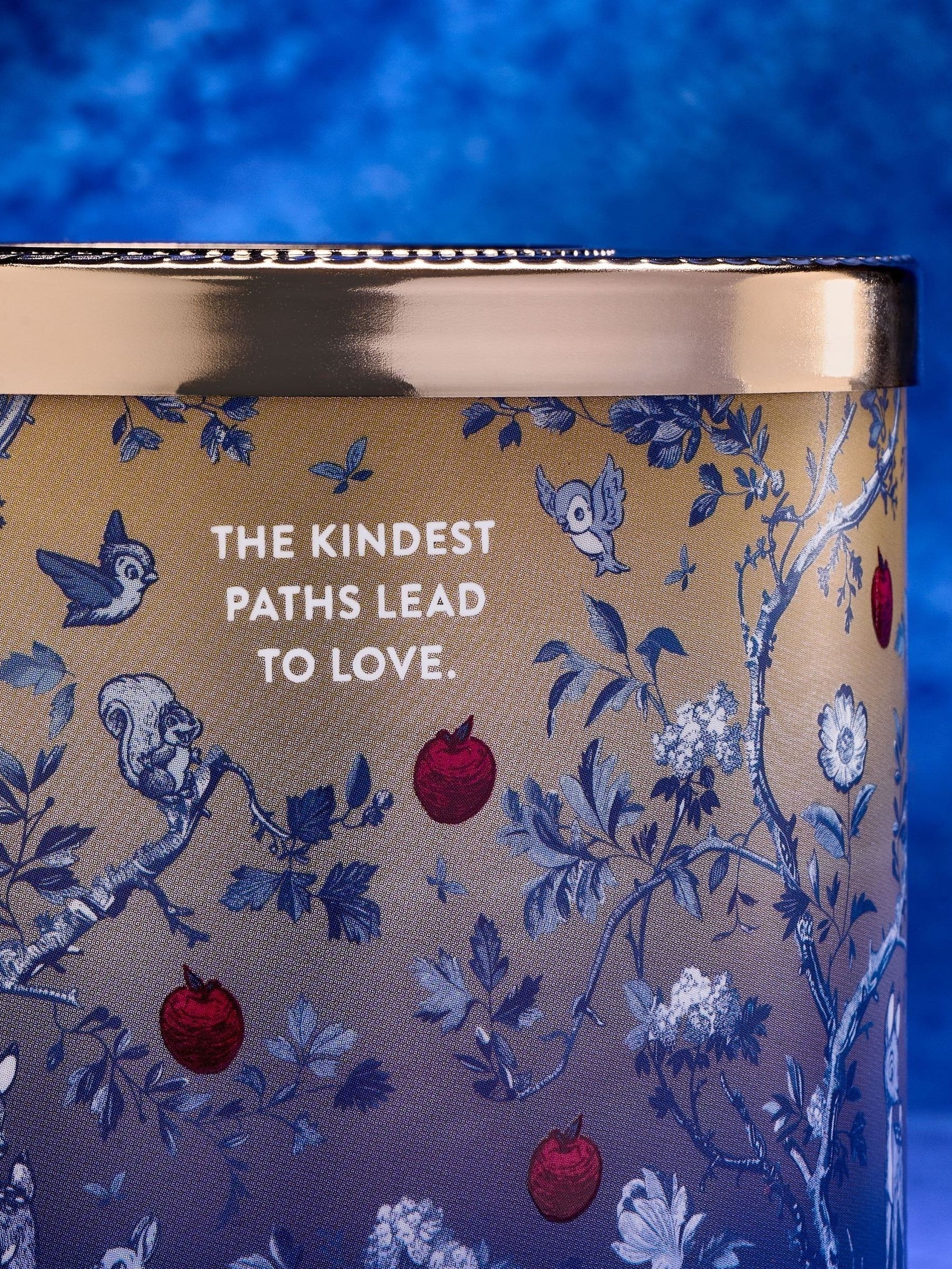 Snow White 3-Wick Candle 411g - Image 4 of 4