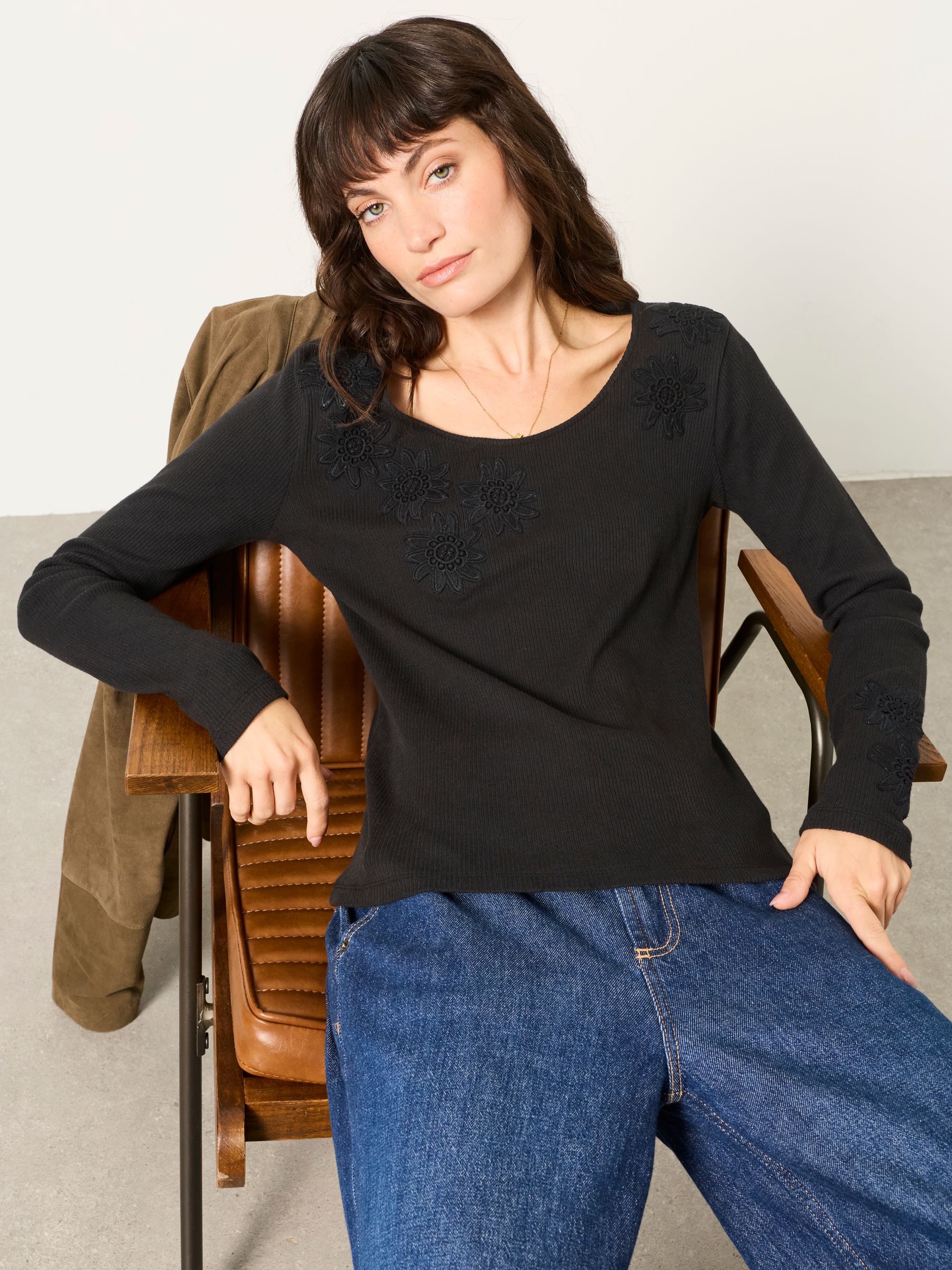 Edie Black Applique Floral Top - Image 5 of 6