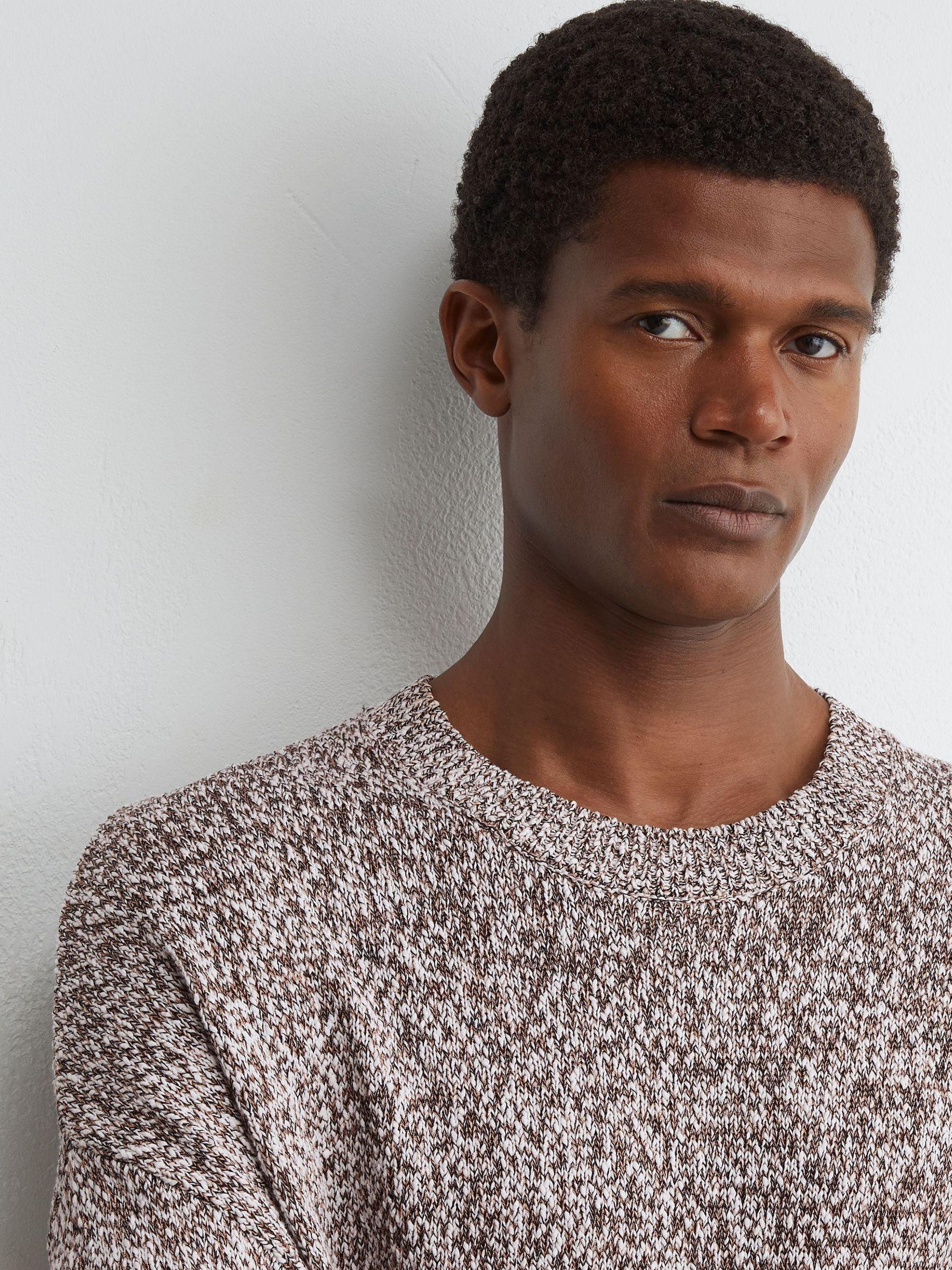 Cotton-Blend Marled Relaxed Jumper in White/Camel - Image 3 of 6