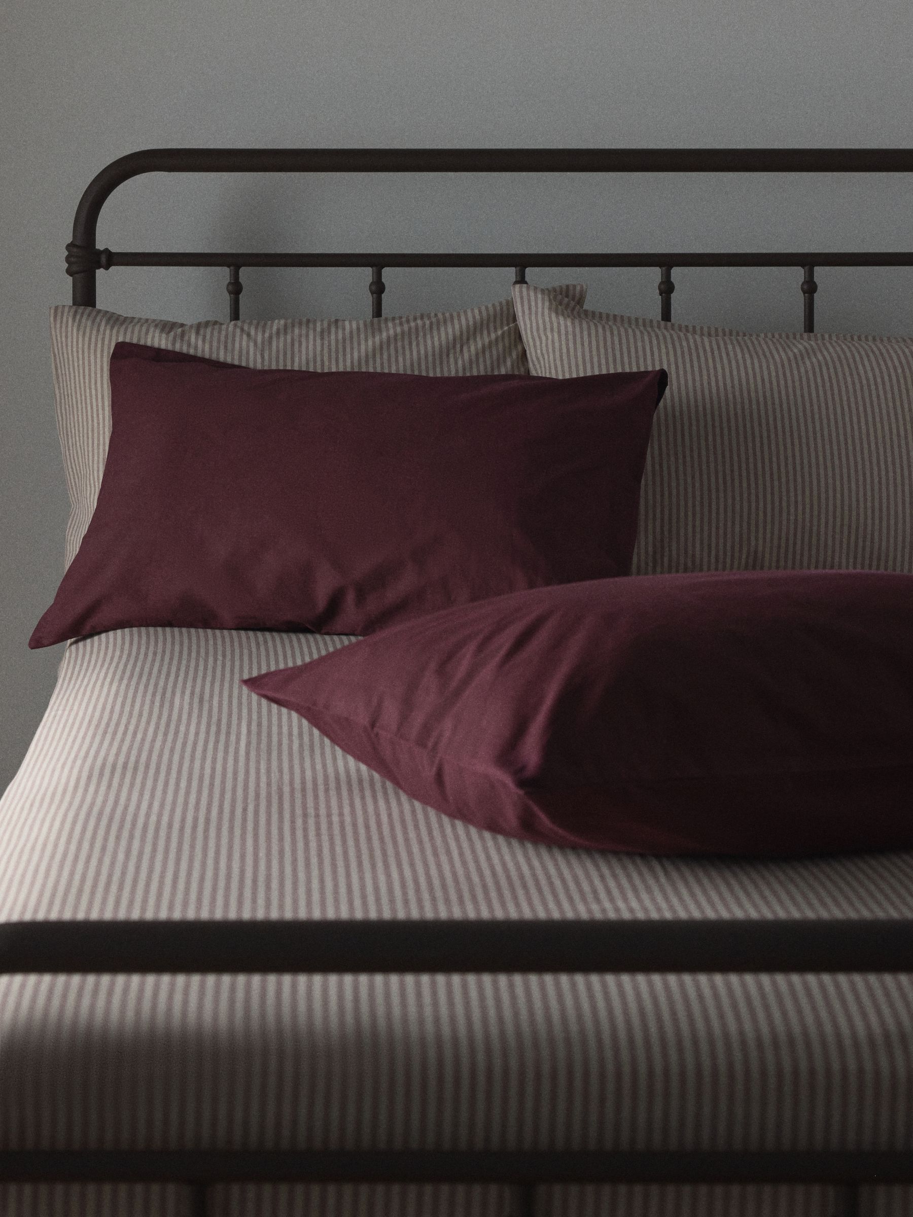 The Set Set of 2 Burgundy/Stripe Pillowcase and Fitted Sheet - Image 4 of 6