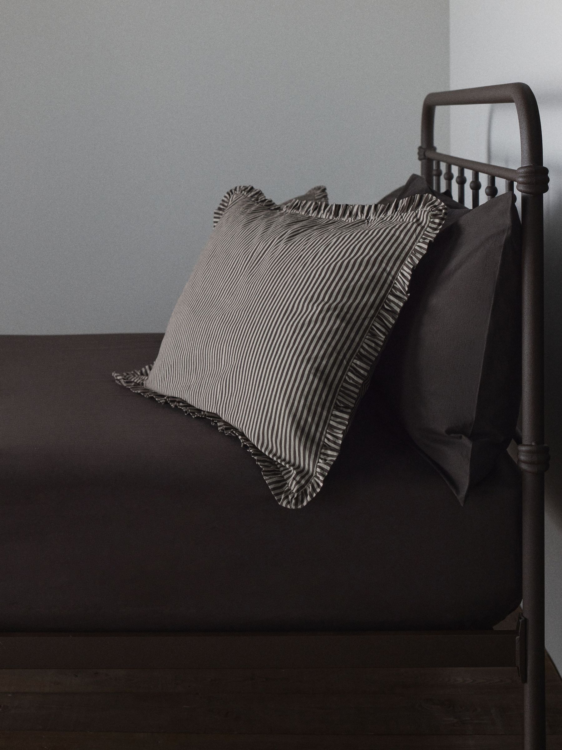 The Set Set of 2 Chocolate/Stripe Pillowcase and Fitted Sheet - Image 5 of 5