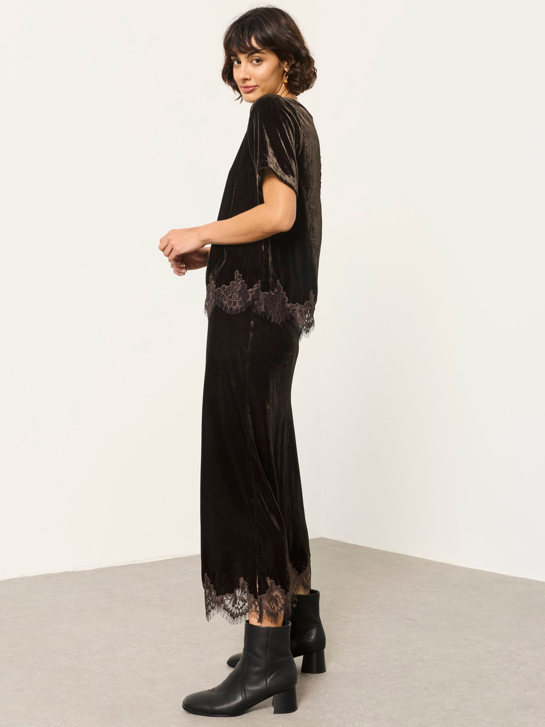 Maddie Chocolate Brown Velvet Blouse - Image 4 of 6