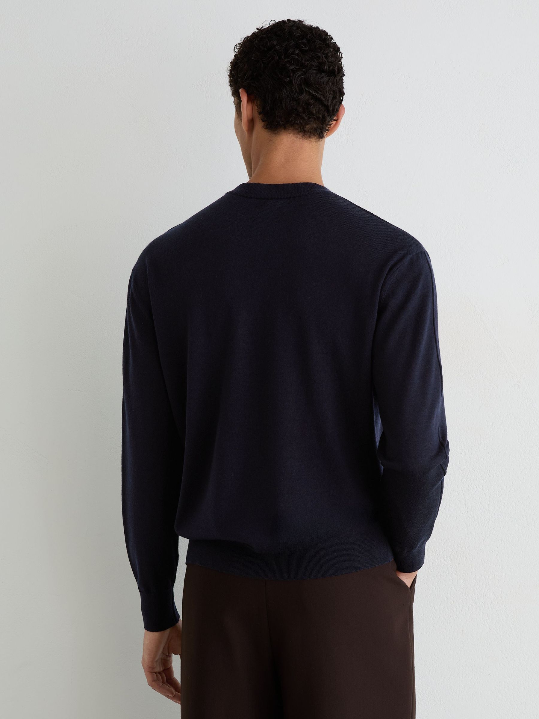 Jumpers in Navy - Image 5 of 6
