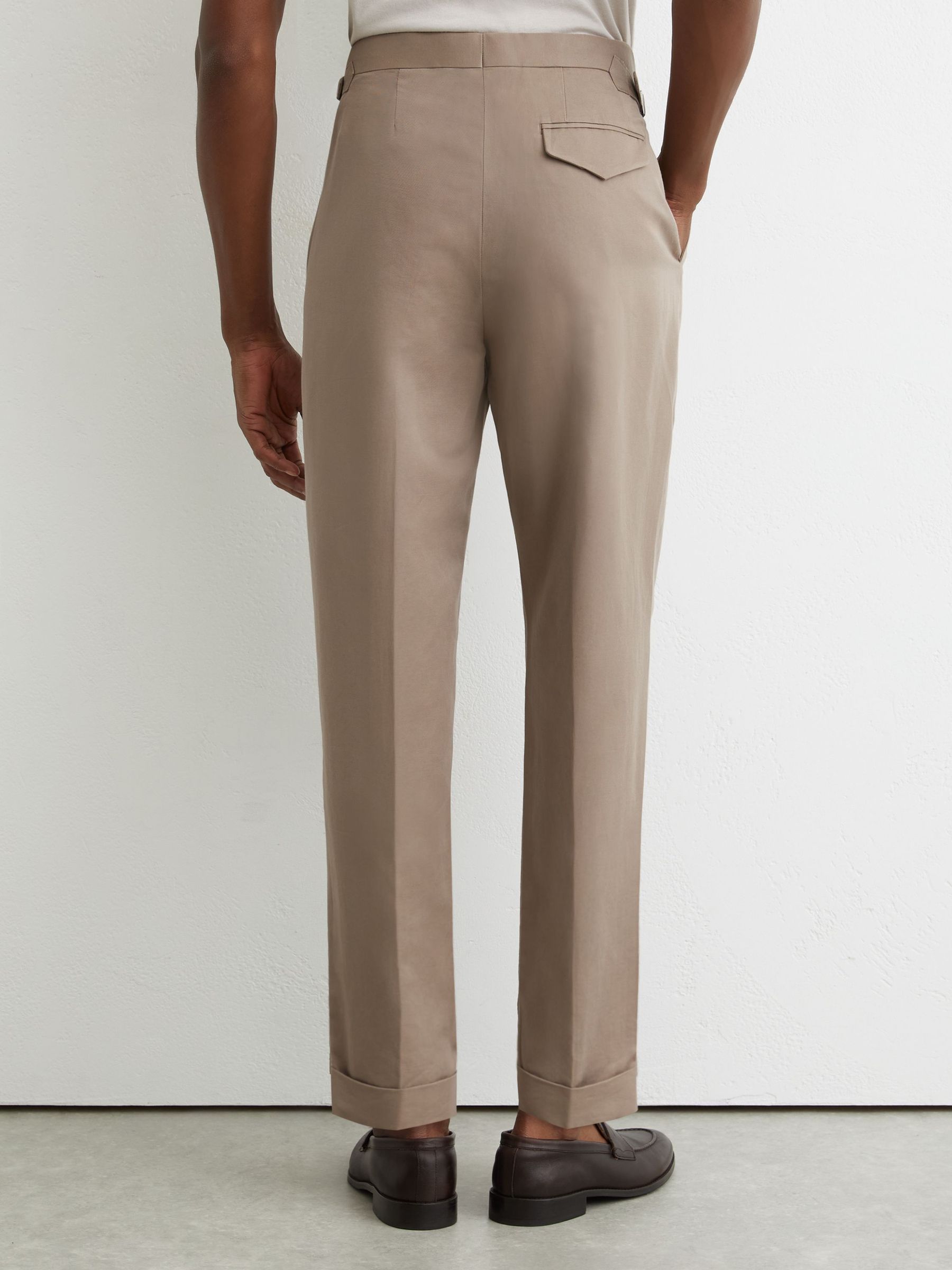 Linen-Blend Side-Adjuster Tapered Trousers in Taupe Grey - Image 5 of 7