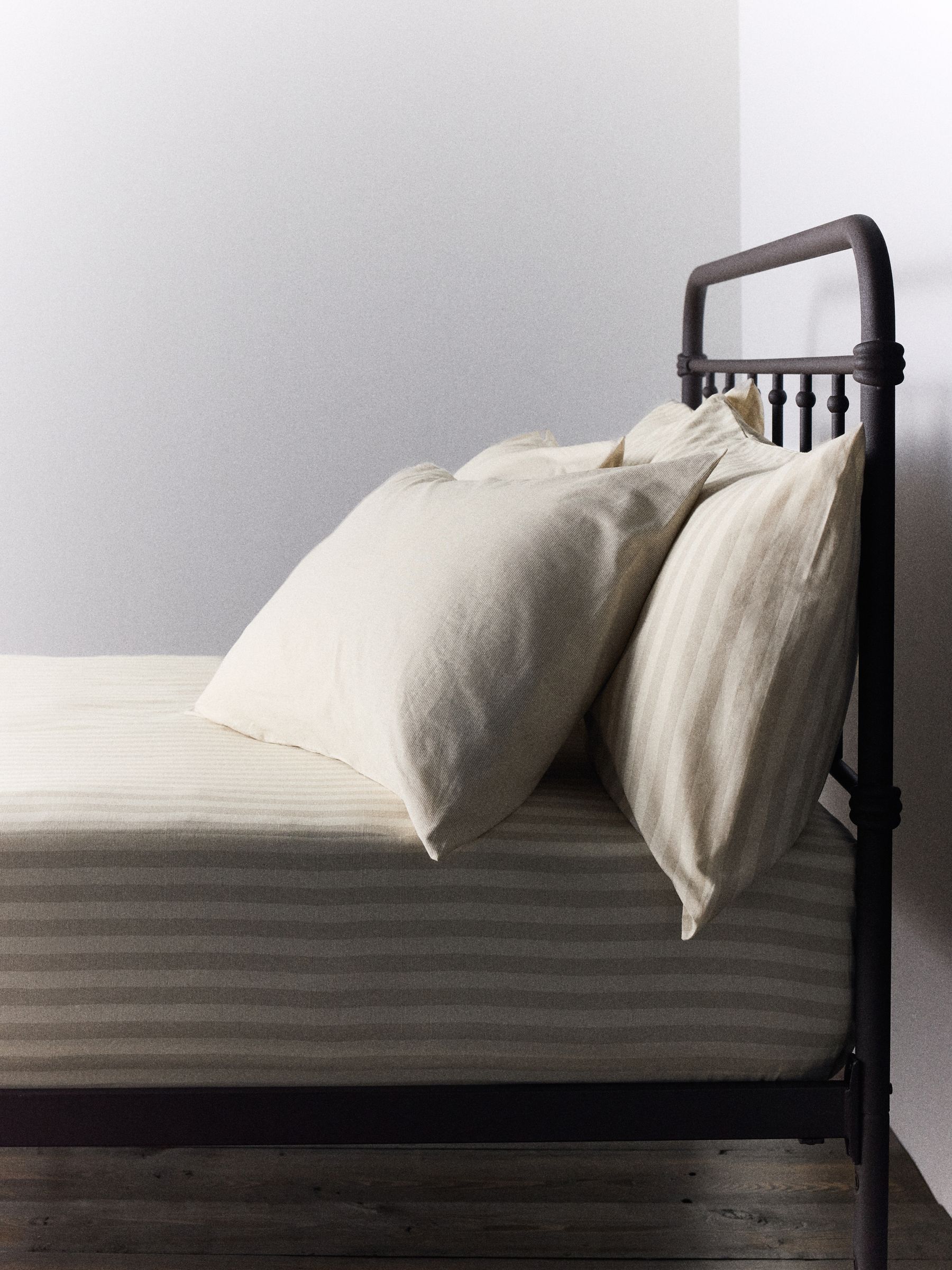 The Set 4 Pack Natural Stripe Fitted Sheets with Pillowcases - Image 2 of 6
