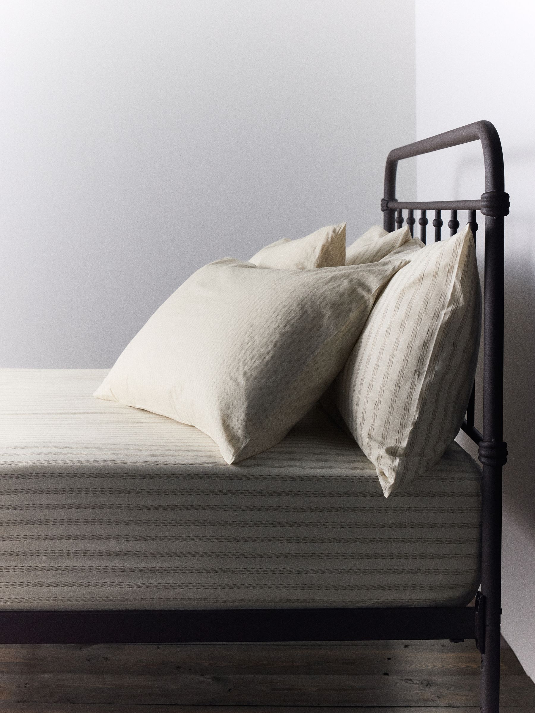 The Set 4 Pack Natural Stripe Fitted Sheets with Pillowcases - Image 4 of 6