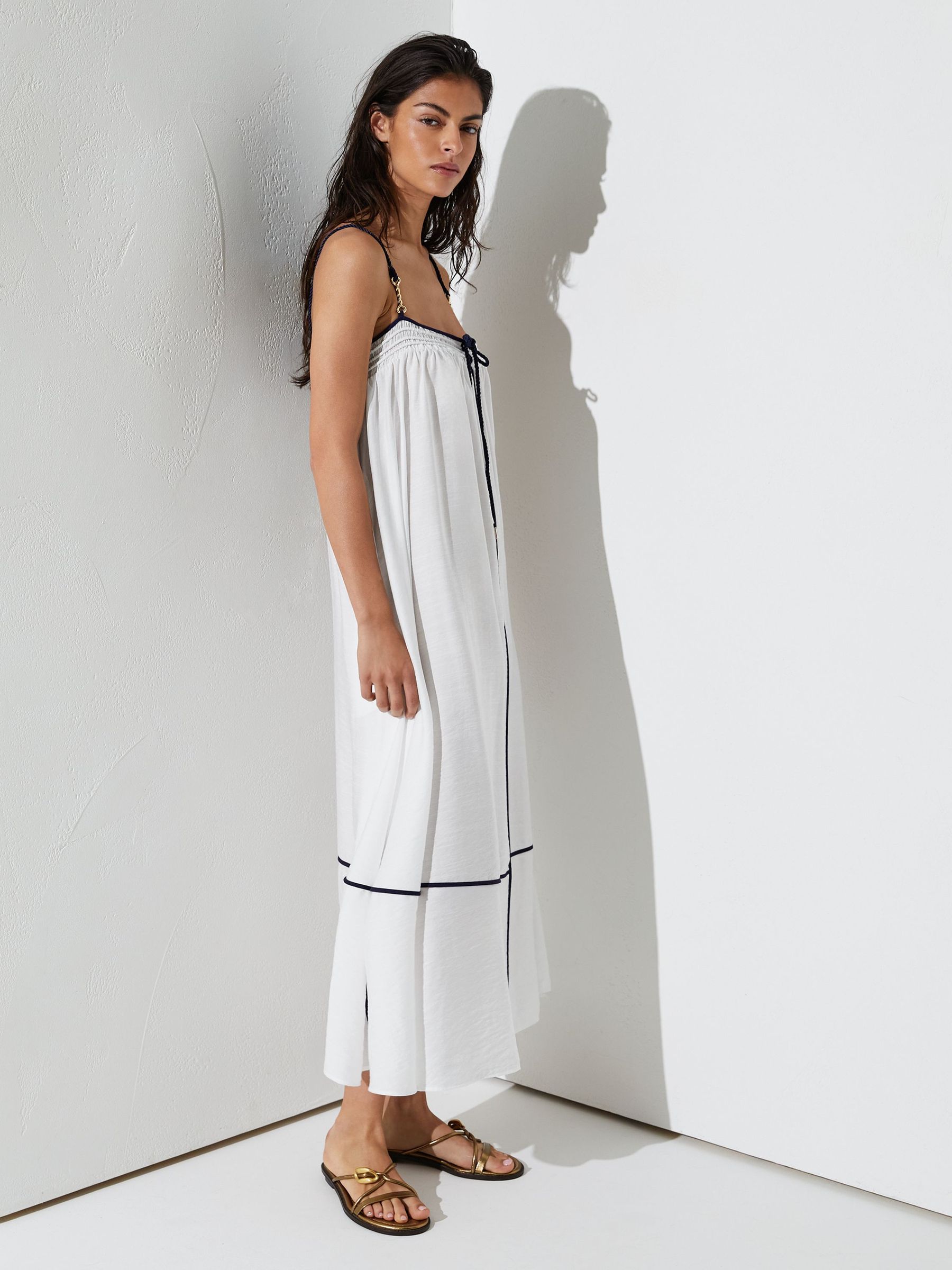 Tipped Tie-Detail Midi Beach Dress in Ivory/Navy - Image 1 de 6 Tipped Tie-Detail Midi Beach Dress in Ivory/Navy - Image 1 de 6