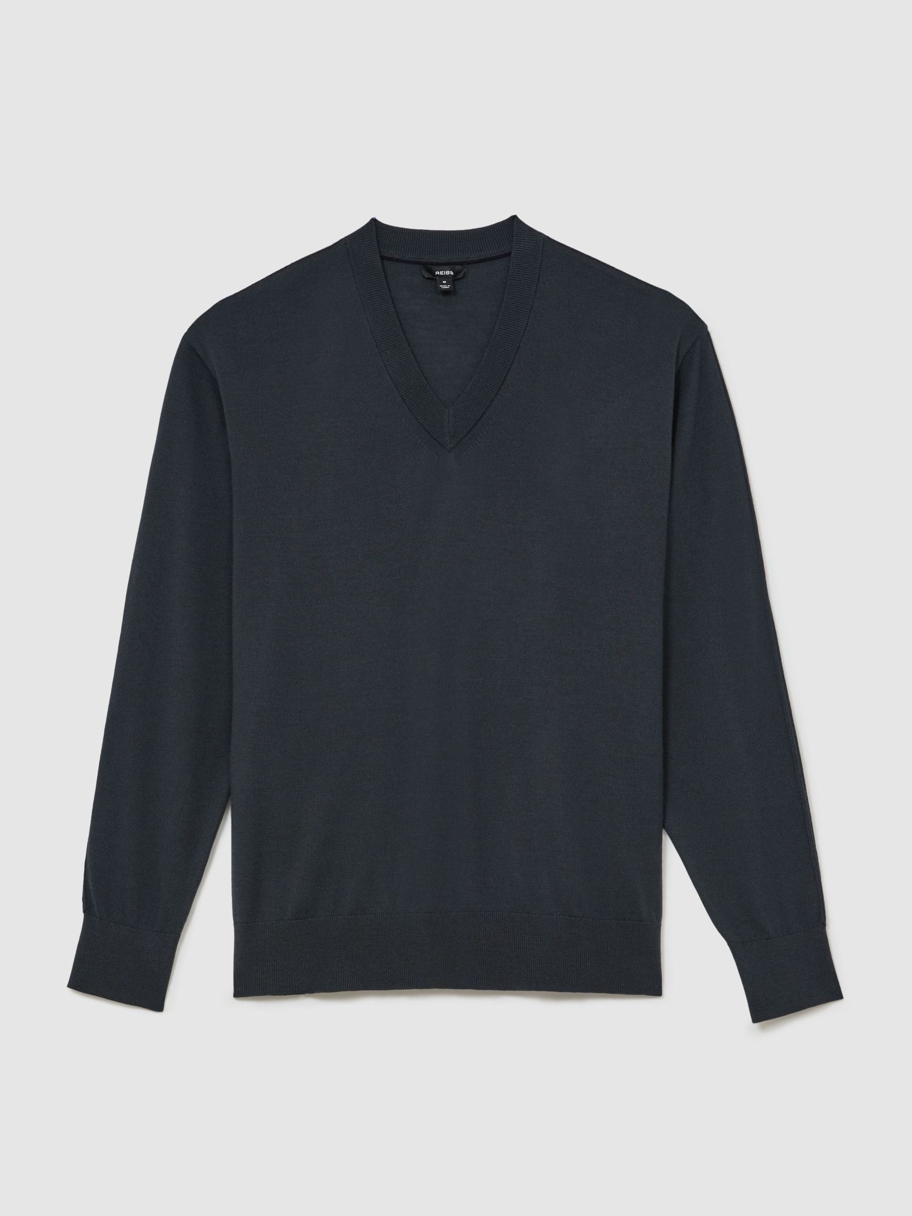 Merino Wool V-Neck Jumper in Vulcan Grey - Obrázek 2 z 6