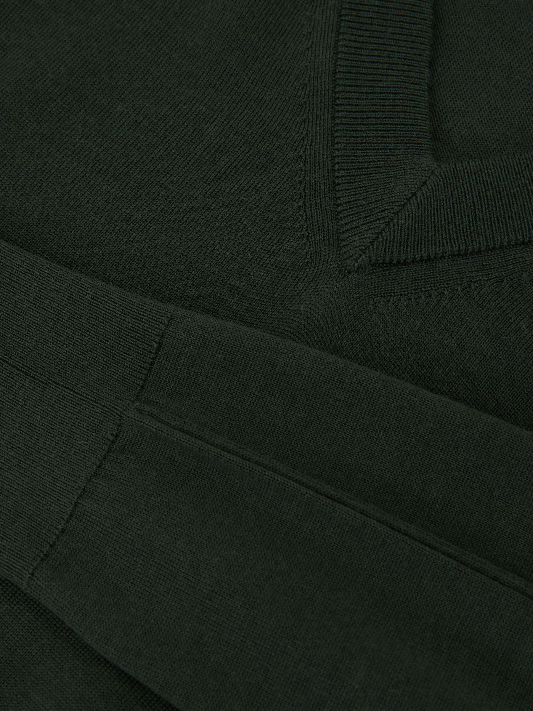 Merino Wool V-Neck Jumper in Dark Green - Obrázek 6 z 6