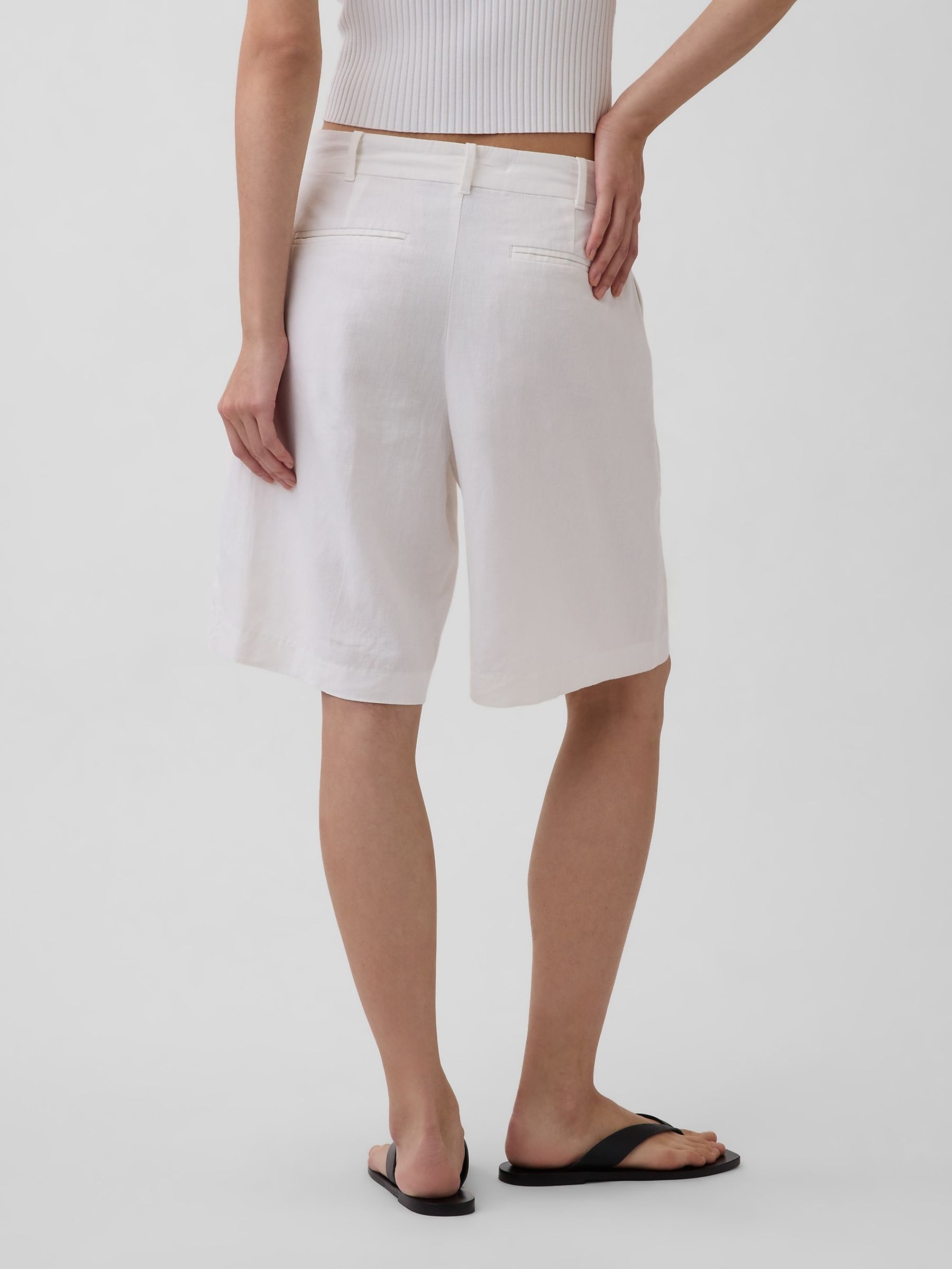 White 9 inch Low Rise Linen-Blend Shorts - Image 2 of 4