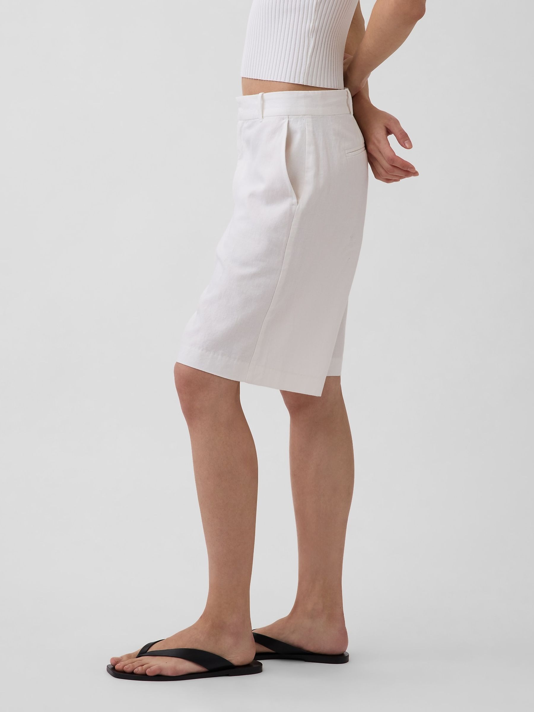White 9 inch Low Rise Linen-Blend Shorts - Image 3 of 4