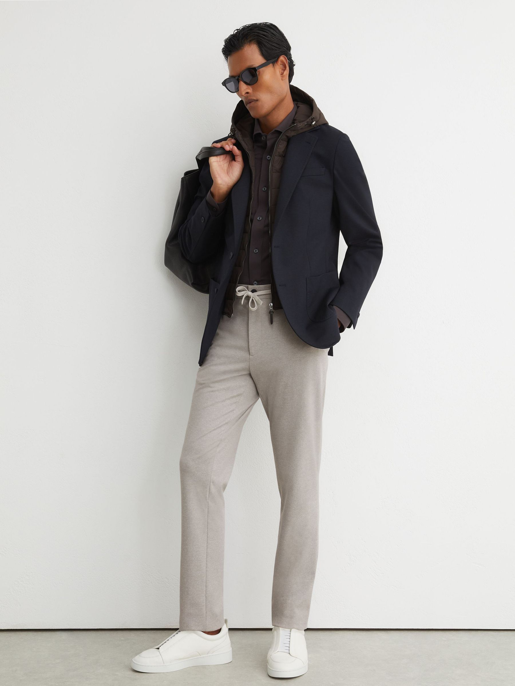 Pantalon R-Flex extensible dans les quatre sens avec cordon de serrage, coupe ajustée, gris chiné - Image 4 de 9