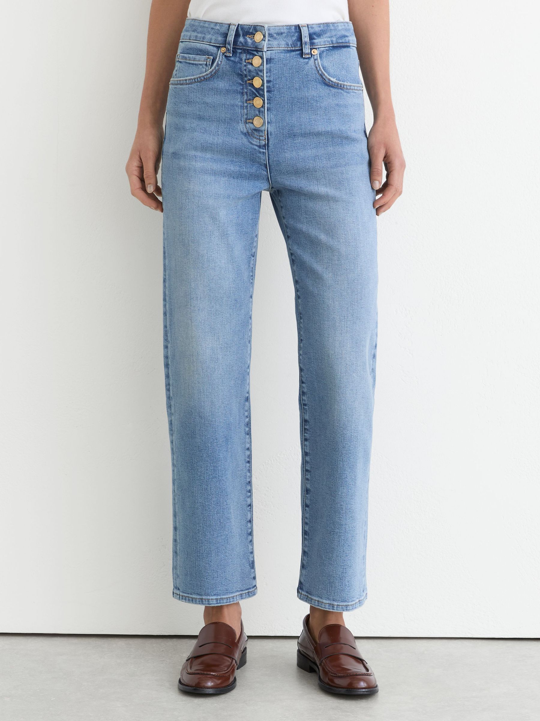 Petite Straight-Leg Cropped Jeans in Light Blue - Image 3 of 8
