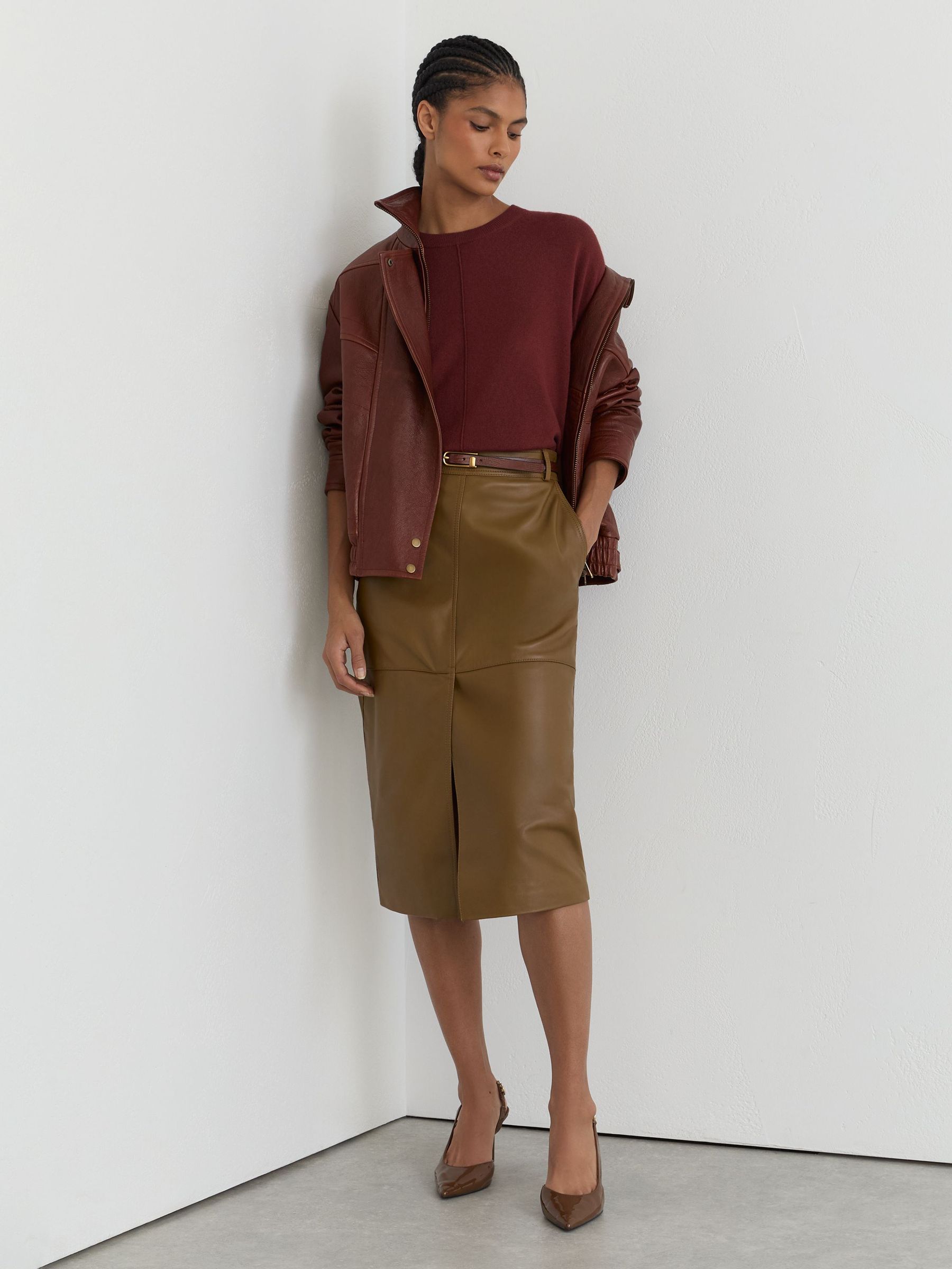 Wool-Blend Reverse-Seam Jumper with Cashmere in Dark Red - Image 3 of 8