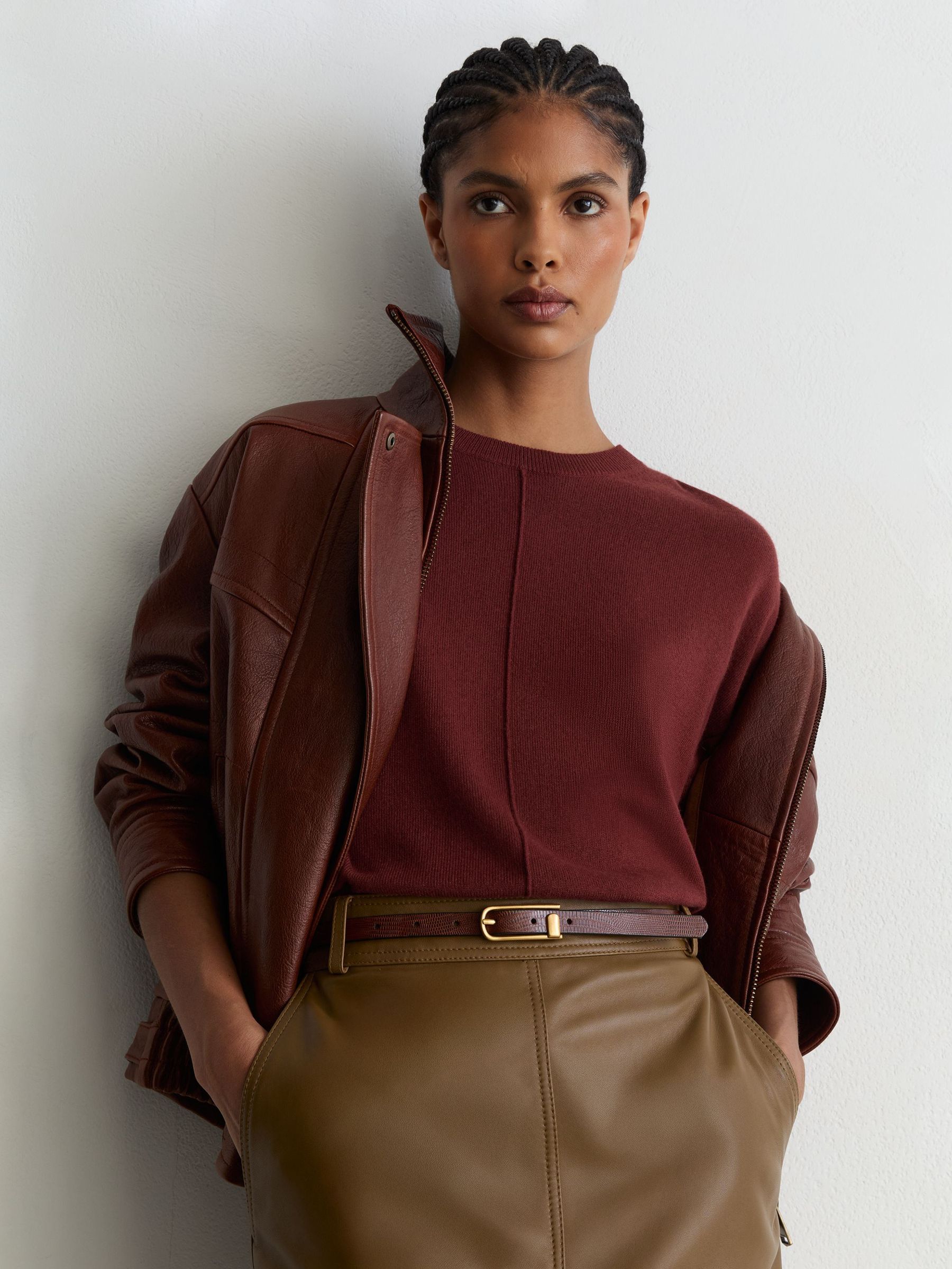 Wool-Blend Reverse-Seam Jumper with Cashmere in Dark Red - Image 5 of 8