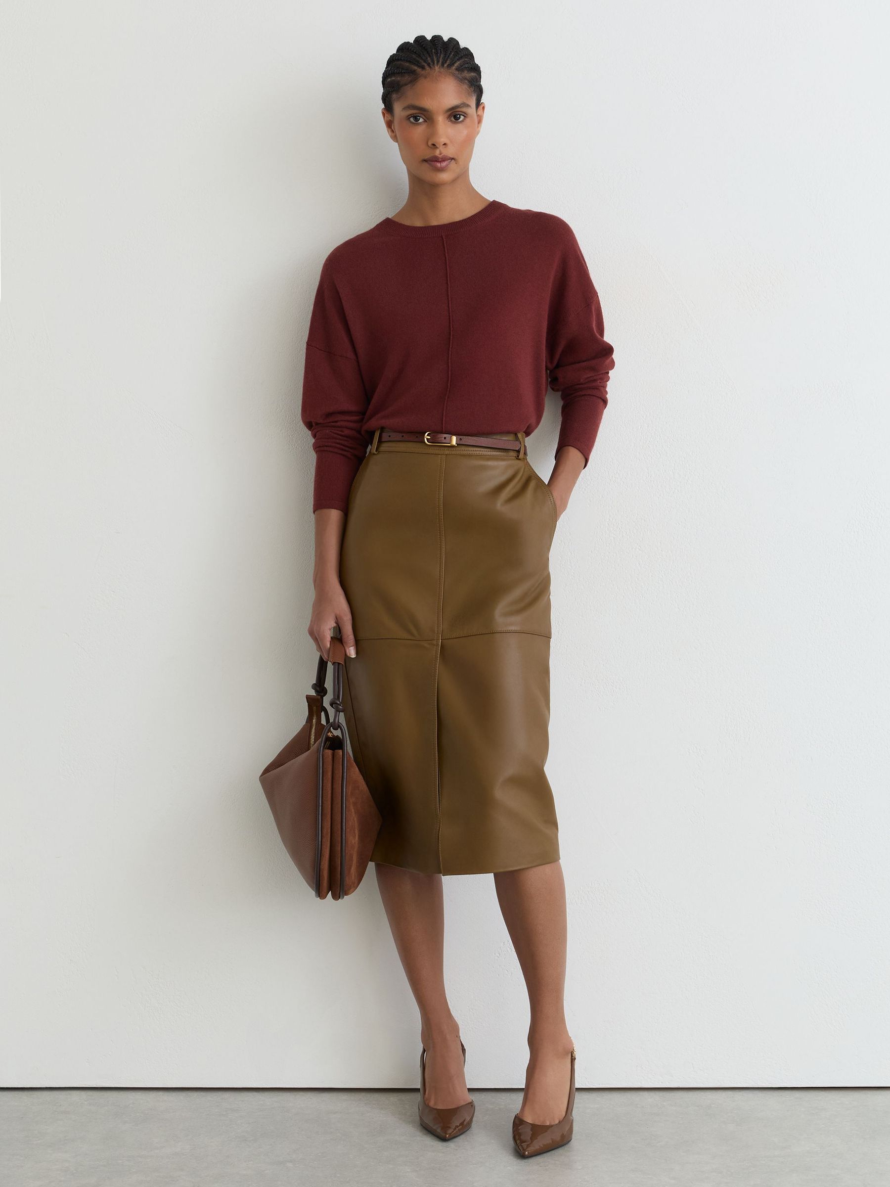 Wool-Blend Reverse-Seam Jumper with Cashmere in Dark Red - Image 7 of 8