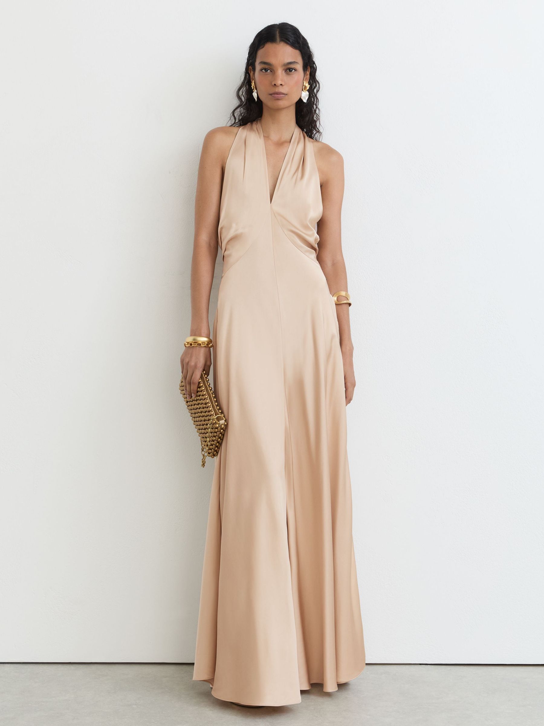 Satin Halterneck Empire-Line Maxi Dress in Champagne Neutral - 圖片 3/9