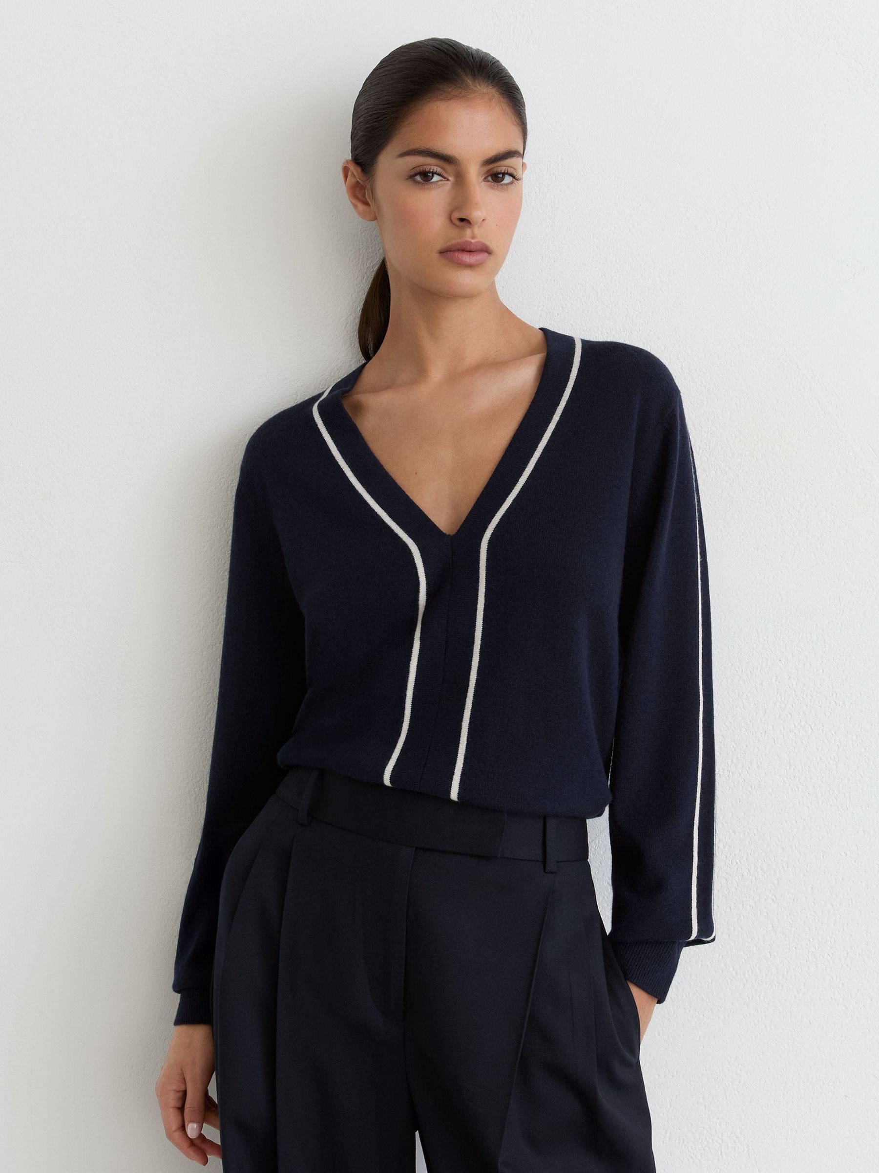 Wool-Blend V-Neck Stripe-Detail Jumper with Cashmere in Navy/Ivory - Image 3 of 6