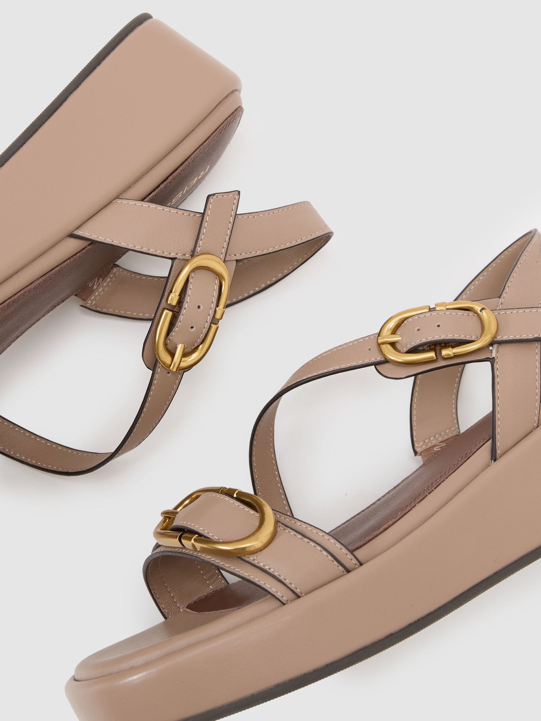 Leather Double Buckle Flatform Sandals in Taupe - Image 5 de 5