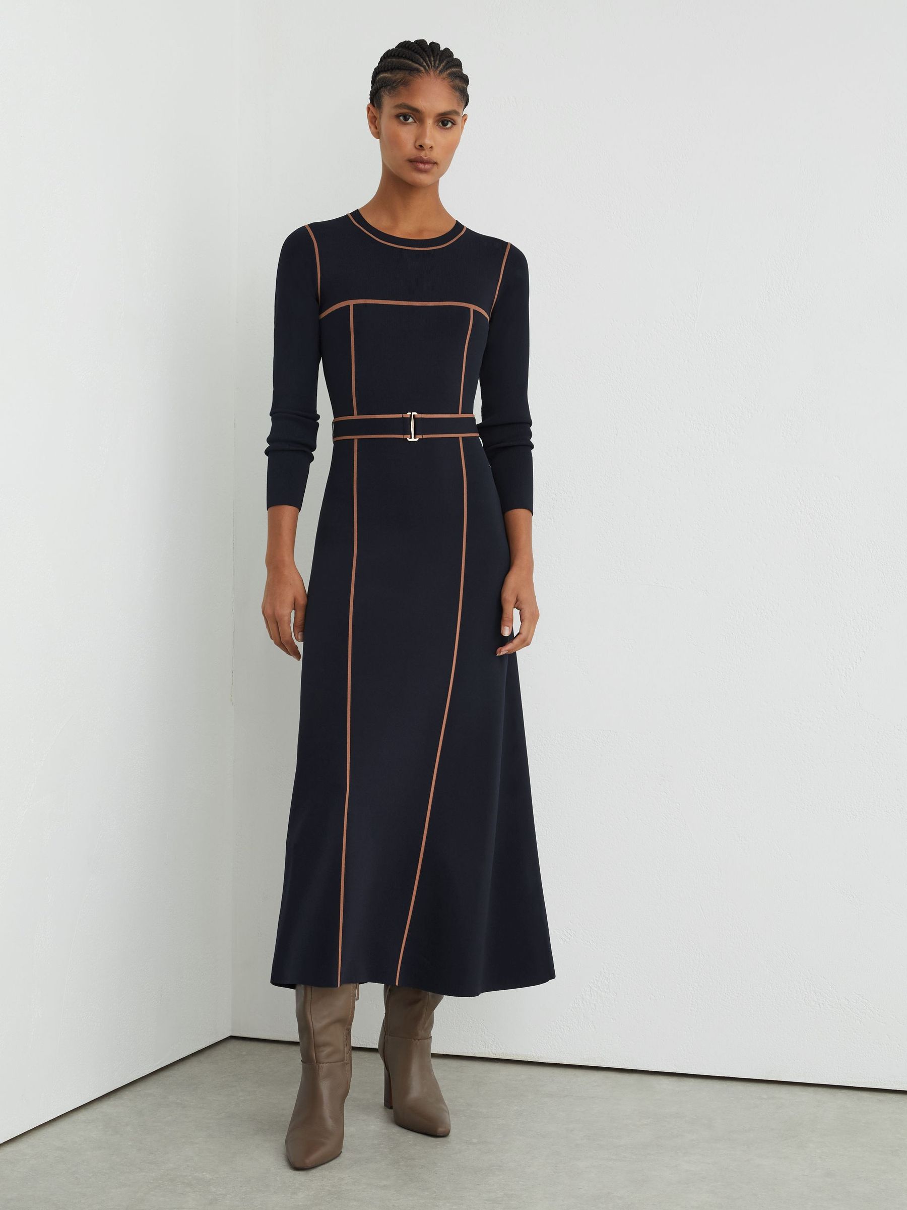 Petite Colour-Block Knitted Midi Dress in Navy/Camel - Εικόνα 1 από 9