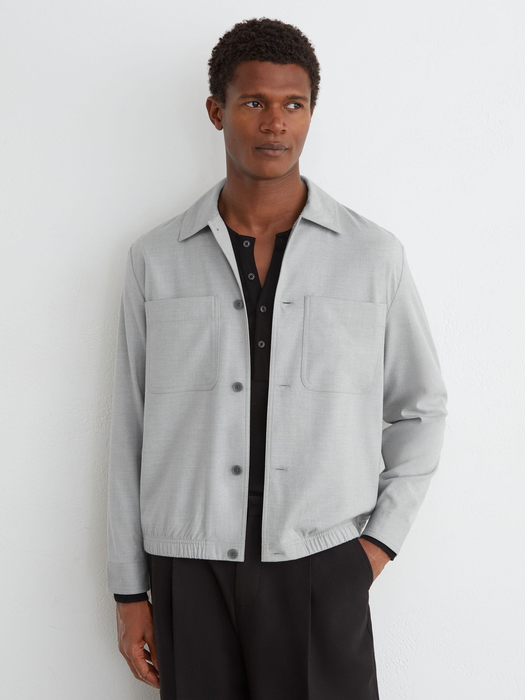 Brushed Twin-Pocket Overshirt with Wool in Soft Grey - Image 1 de 7
