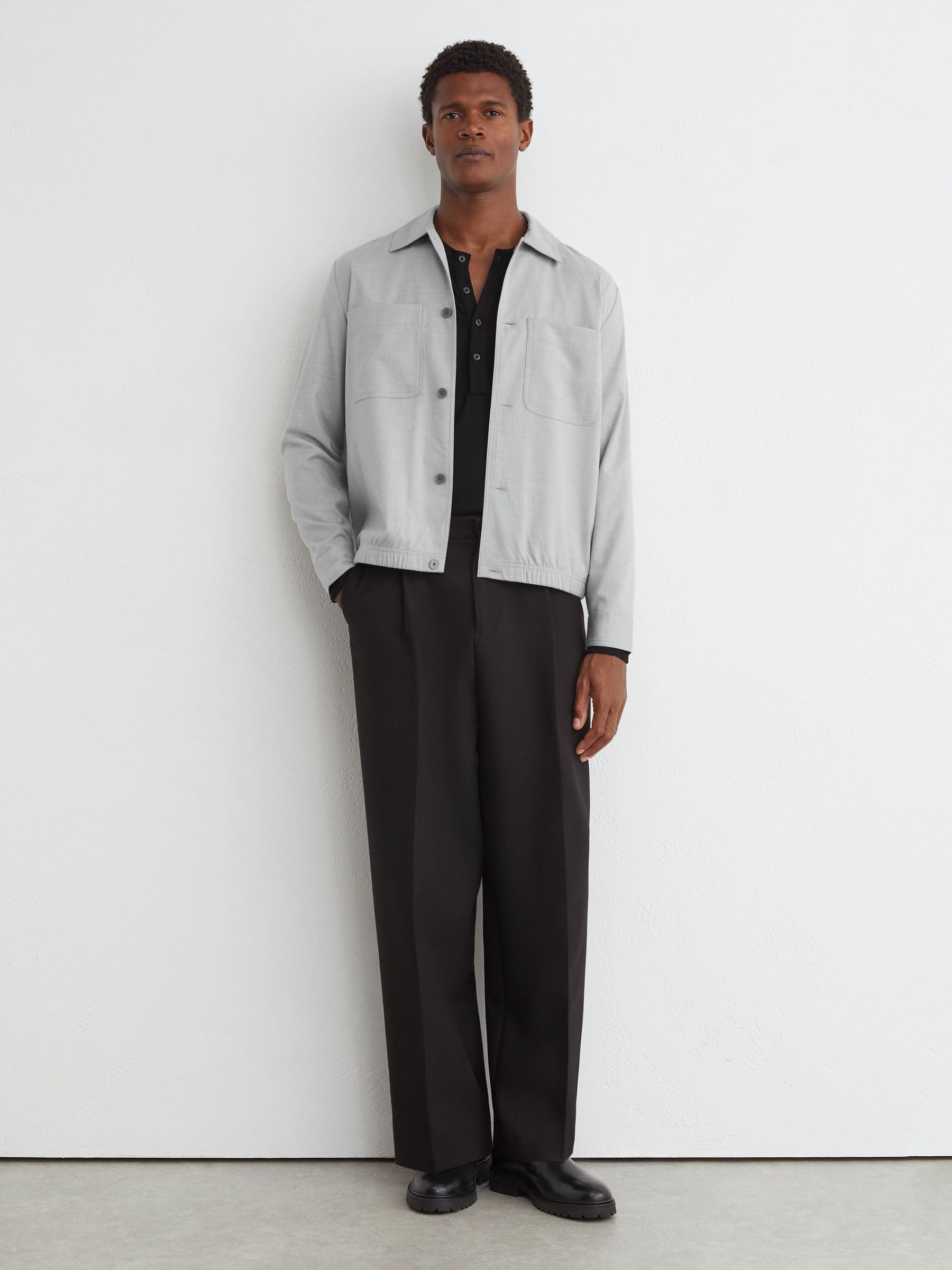 Brushed Twin-Pocket Overshirt with Wool in Soft Grey - Image 3 de 7
