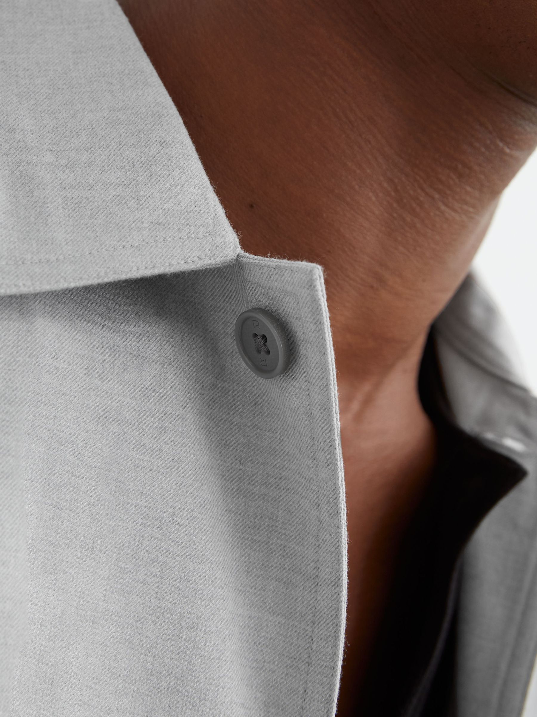 Brushed Twin-Pocket Overshirt with Wool in Soft Grey - Image 4 de 7